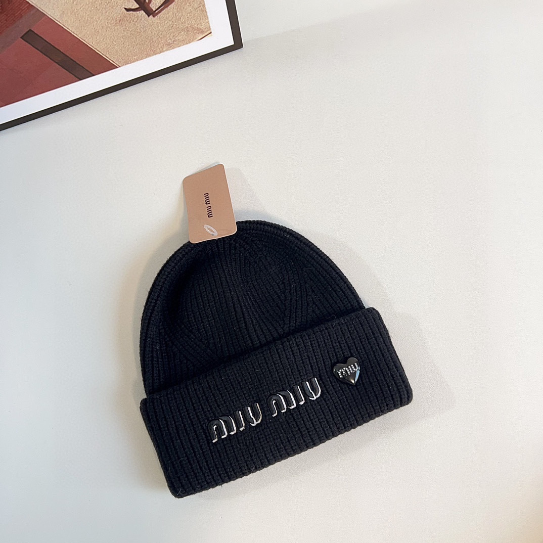 M1v M1v beanie