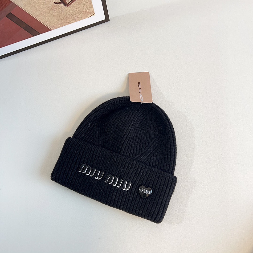 M1v M1v beanie