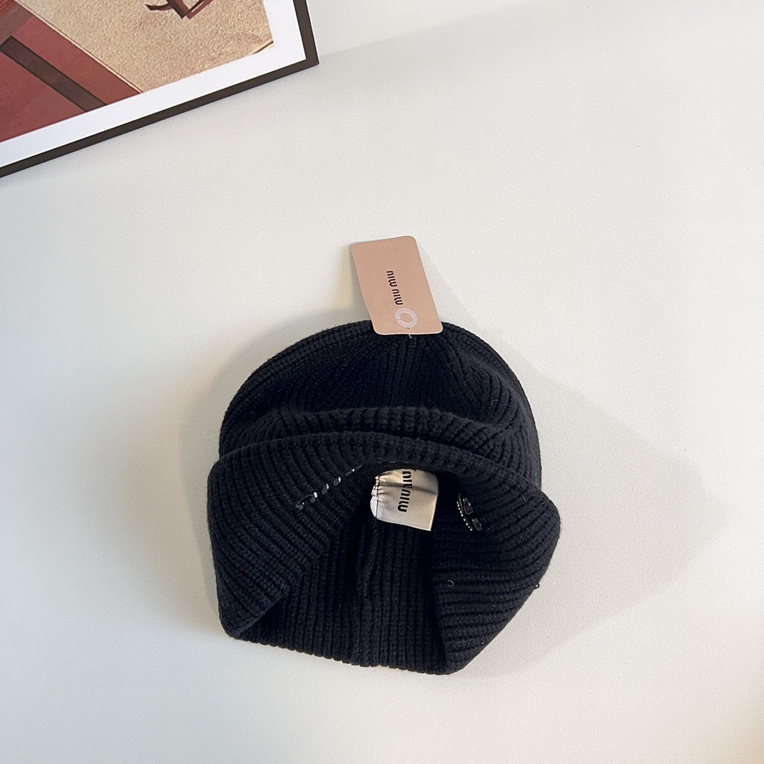 M1v M1v beanie