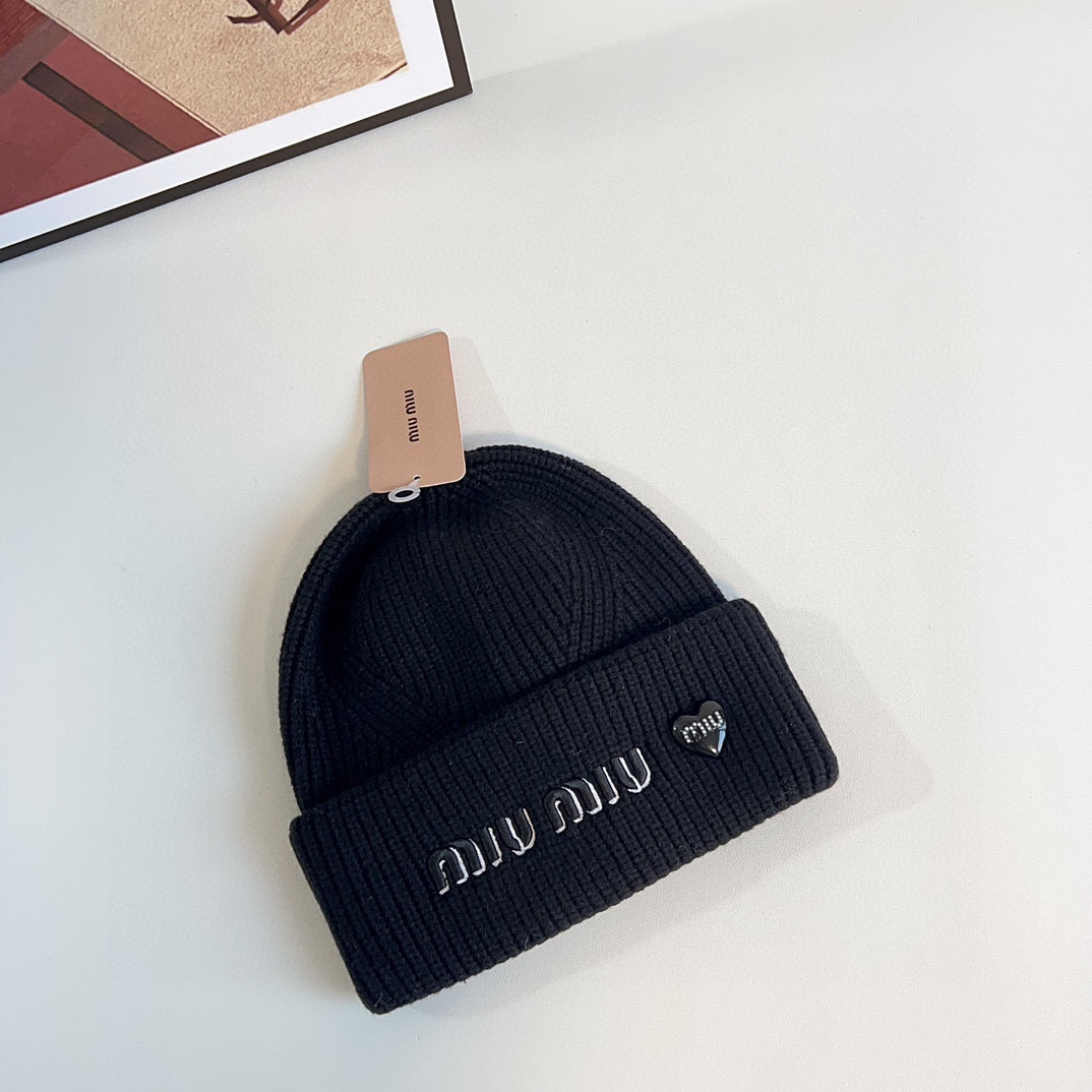 M1v M1v beanie