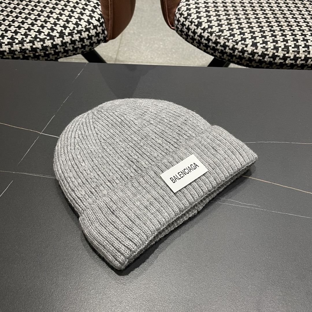 Ba1en*iaga beanie