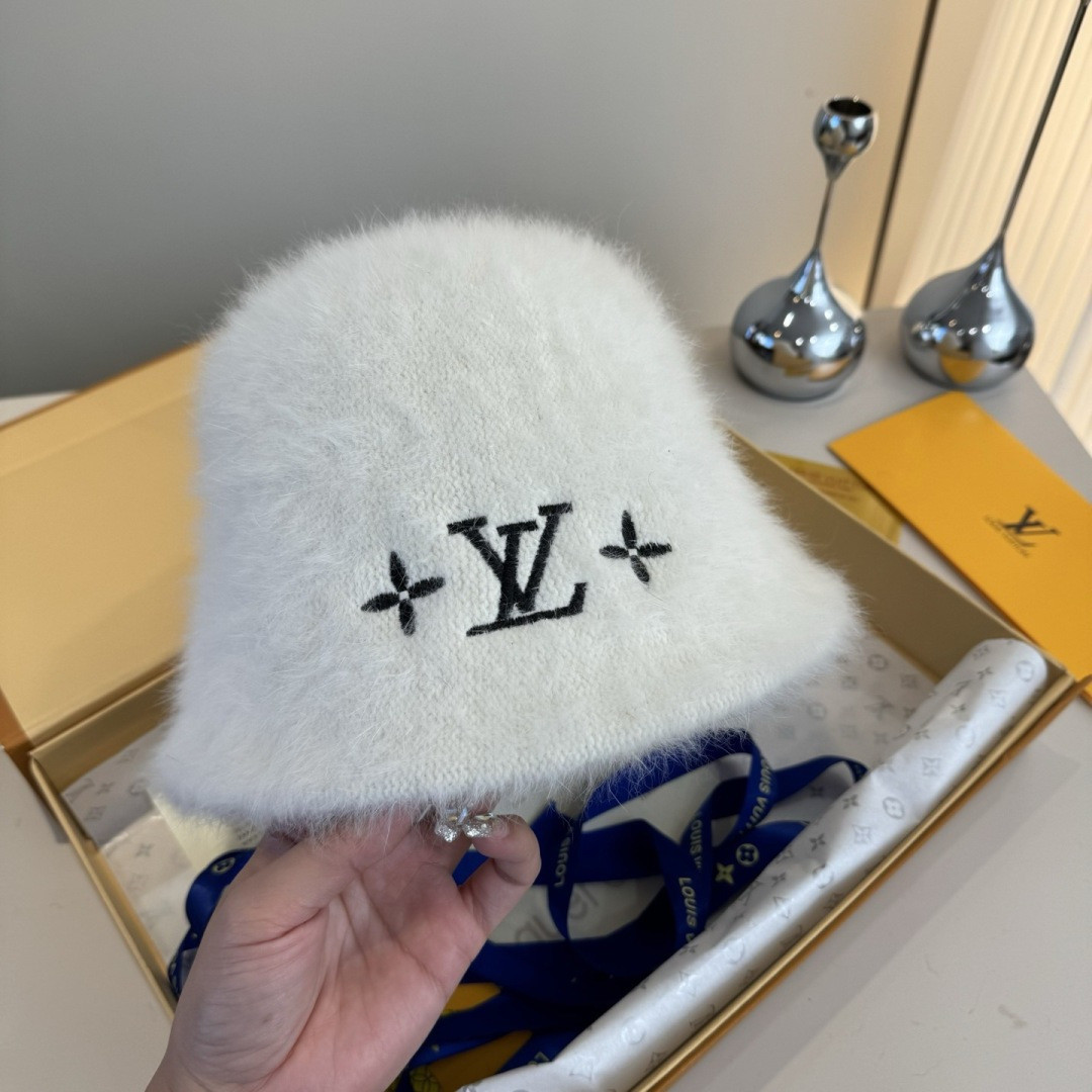 Louis Vuitton Bucket Hat 57cm Head Circumference
