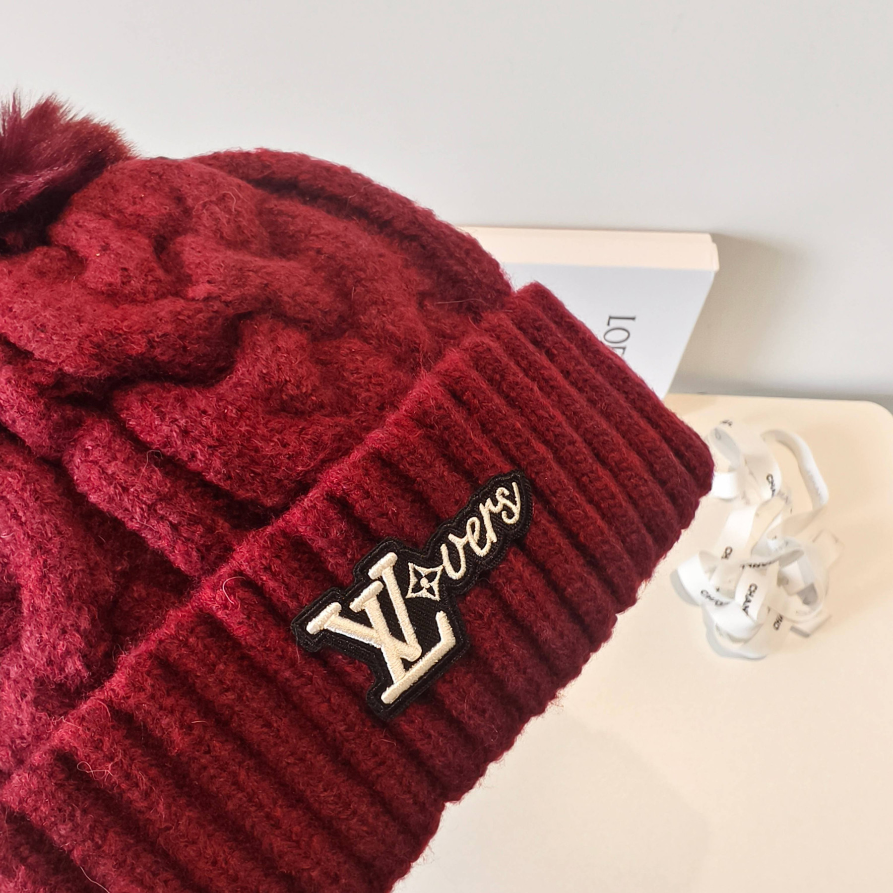 l0vis Vvtt0n beanie