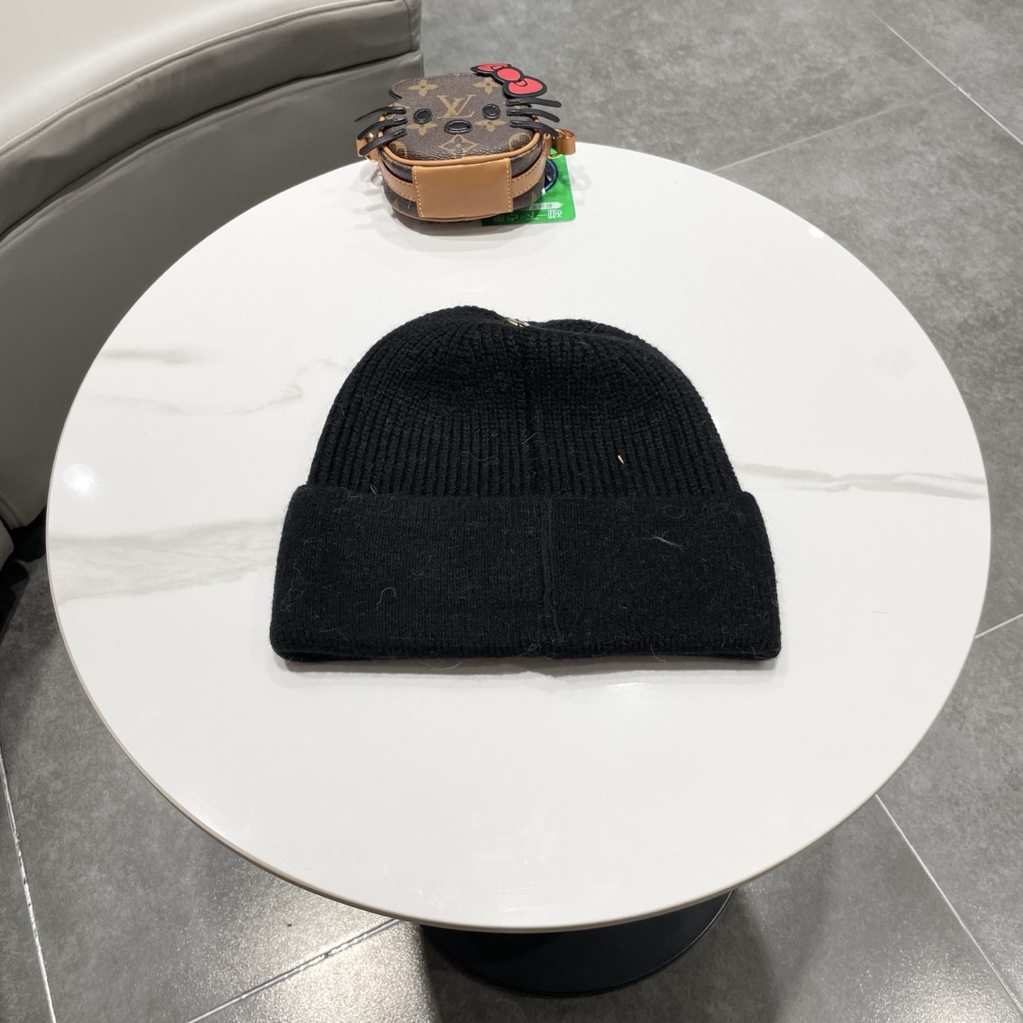 l0vis Vvtt0n beanie