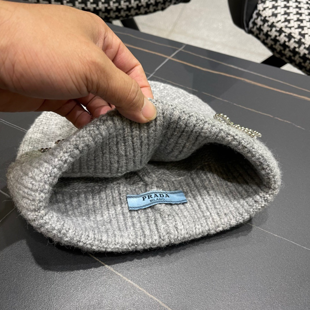 Pra*a beanie