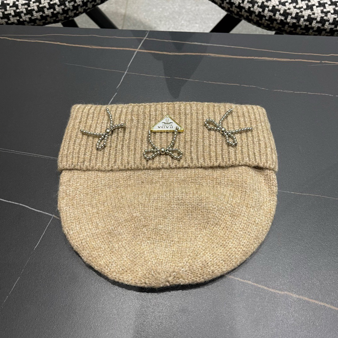 Pra*a beanie