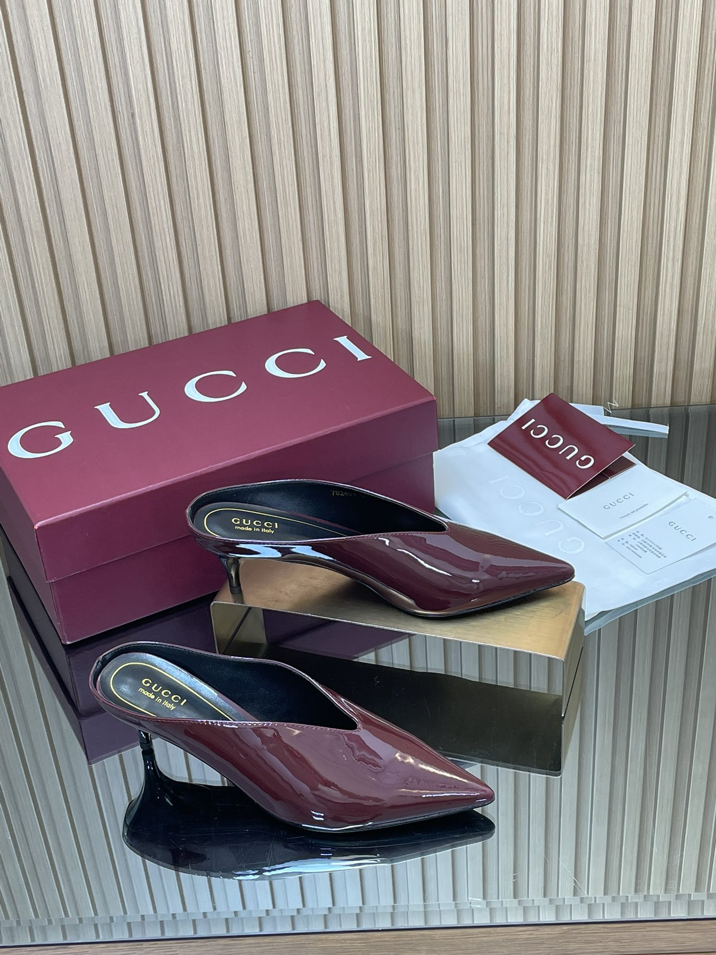 ua Gvc*1 97 heeled mule