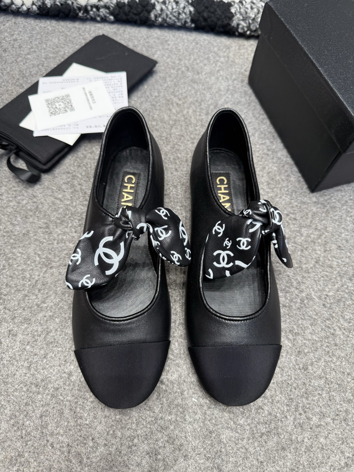 ua Ch**el mary janes
