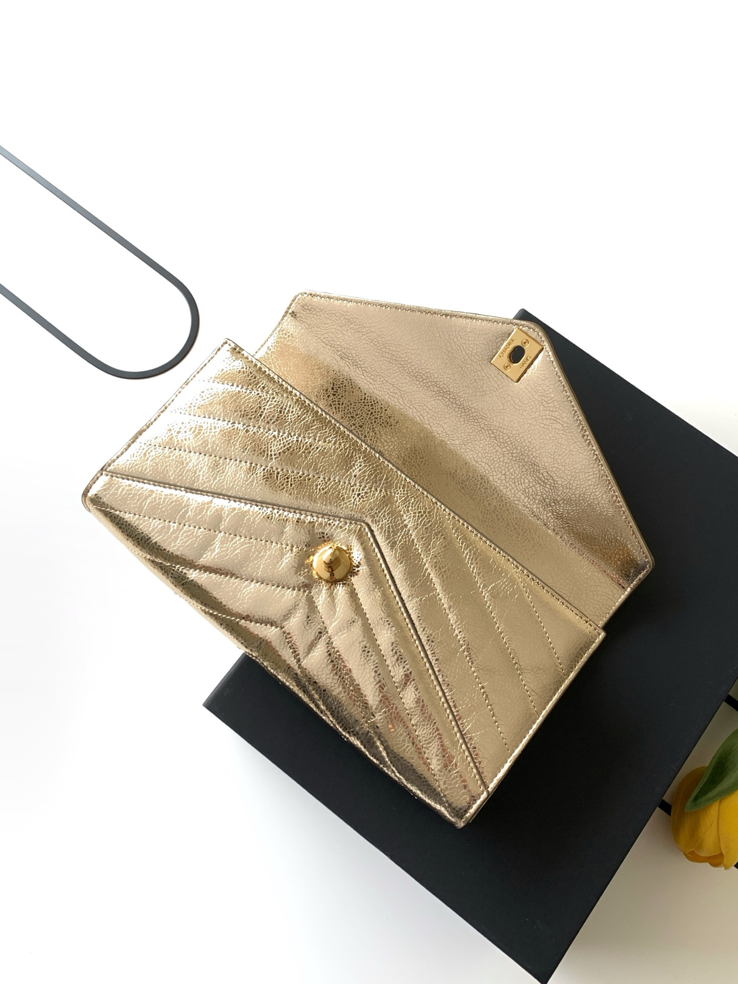 Chanel Holiday Collection Clutch 10x26x5cm