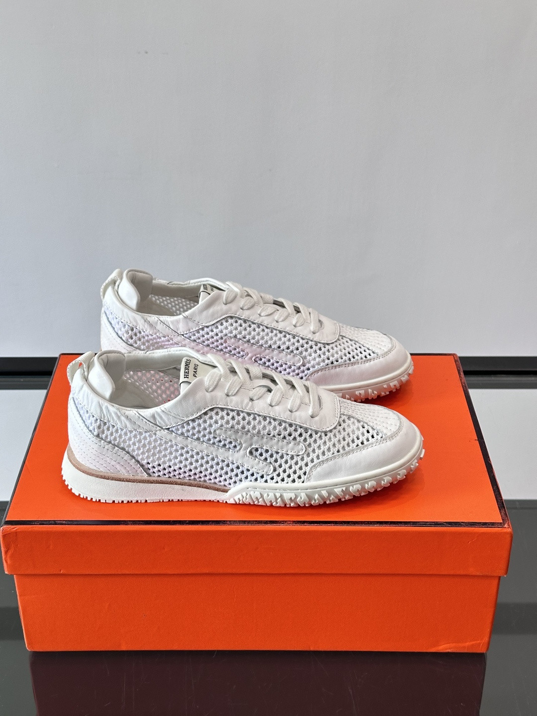 ua H**me5 jet sneaker