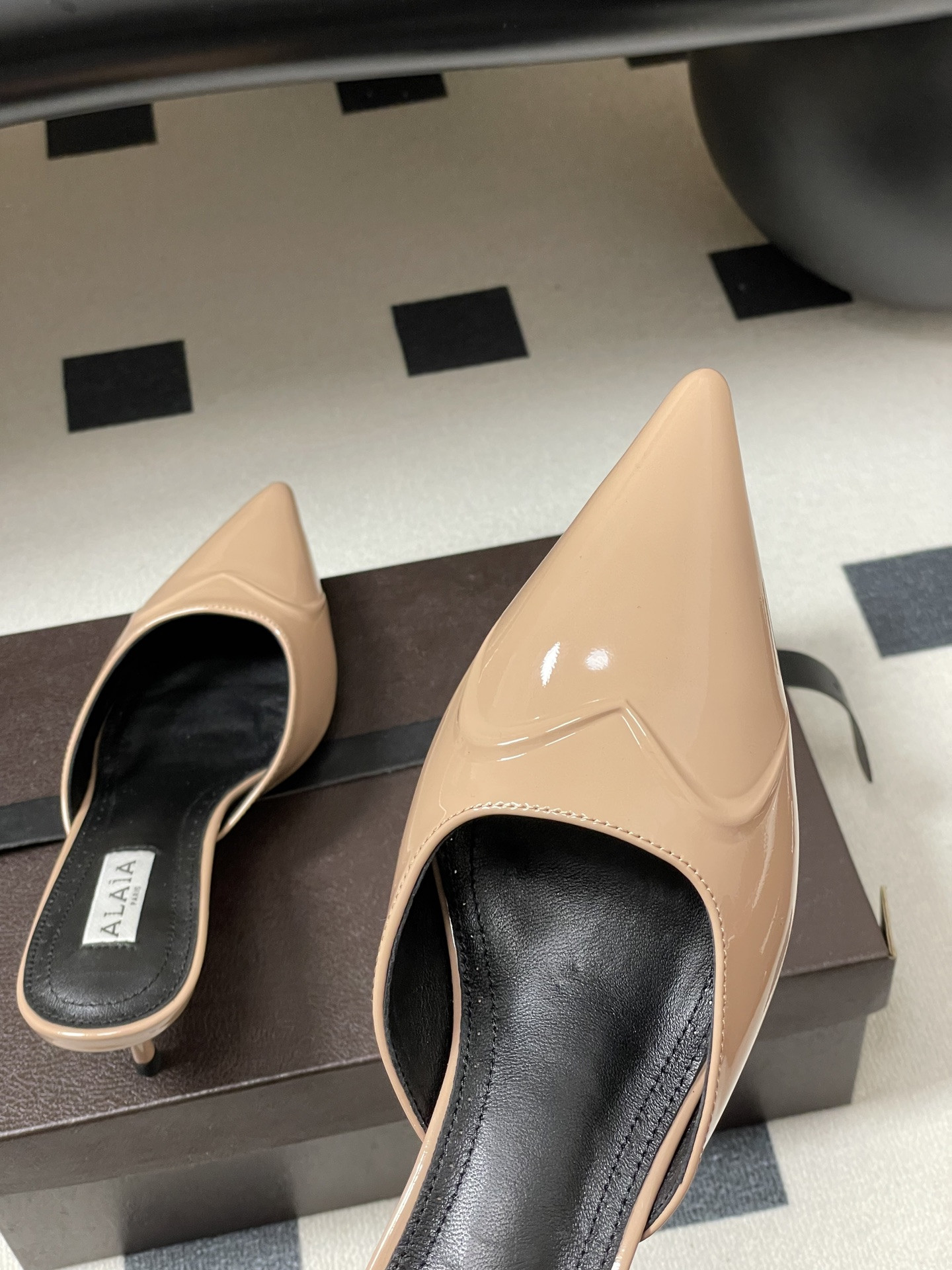 UA Alaïa Le Cœur 3D Mules 6.5cm Heel