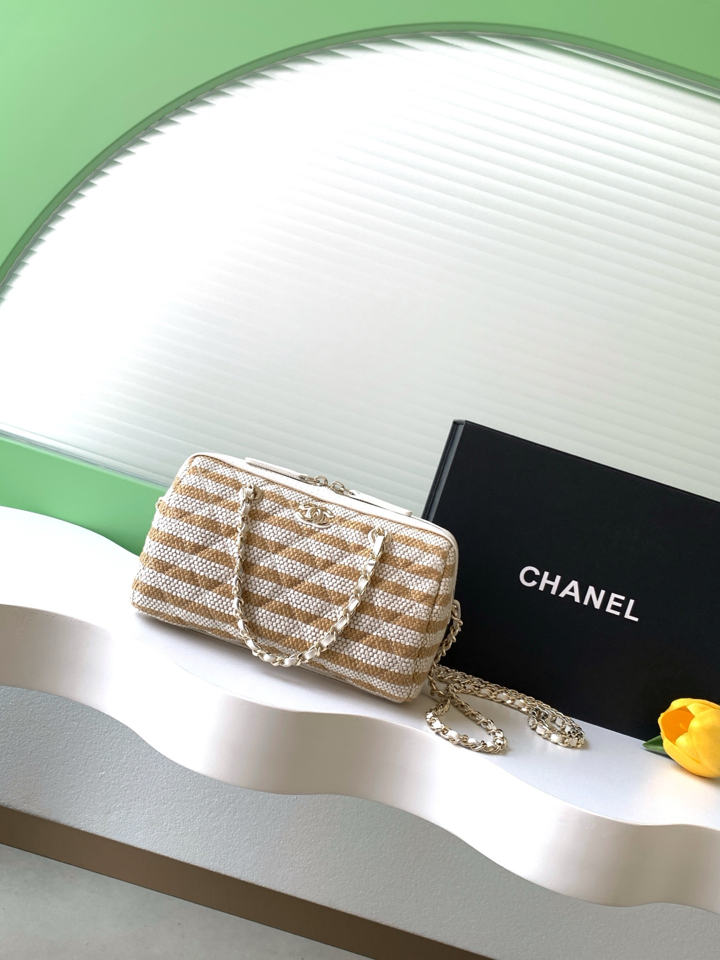 Ch**el clutch with chain 11.5x18.5x11cm