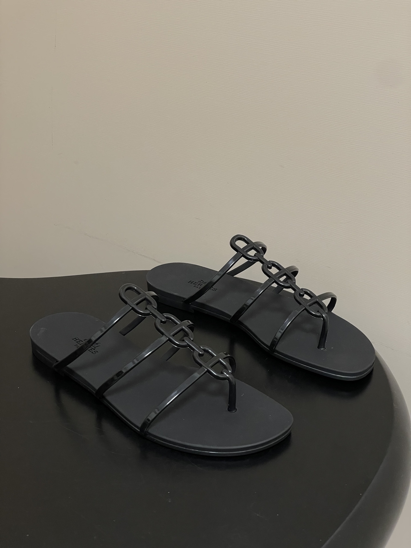 ua H**me5 mykonos sandal