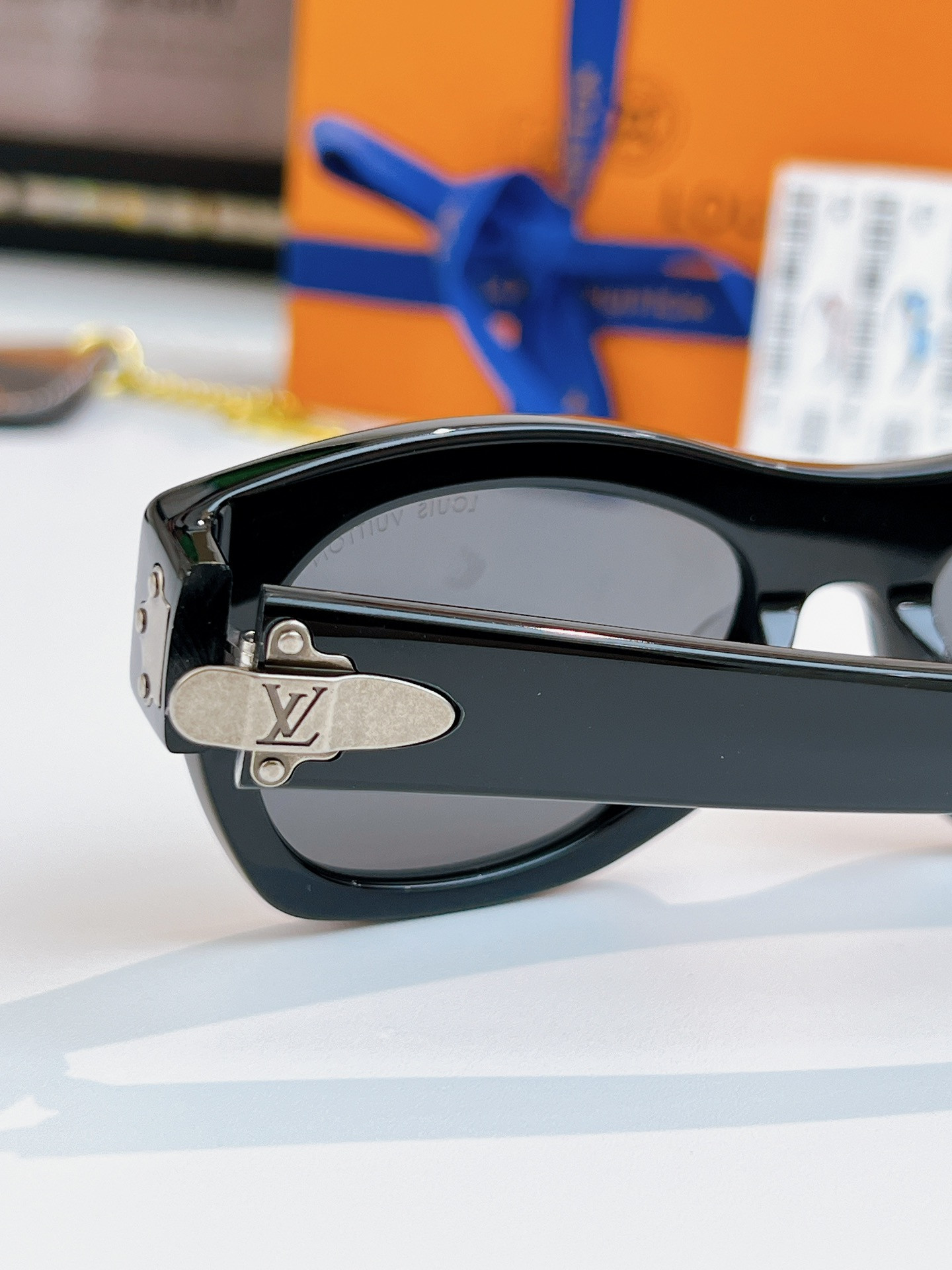 LV Frog Round Square Sunglasses Z3024U Z3048U Z3089U 55-20-140