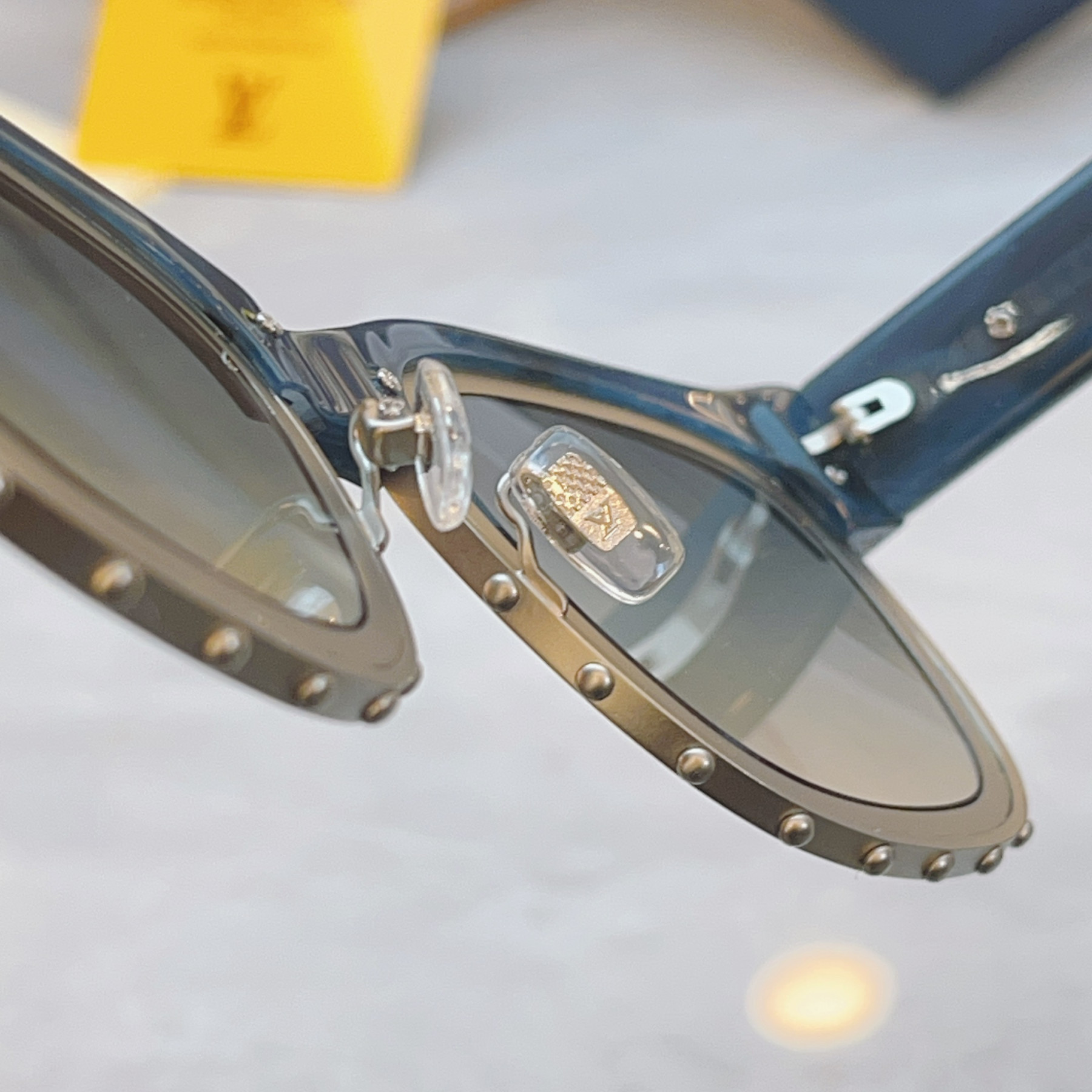LV Glasses Z2022U 53-21-140