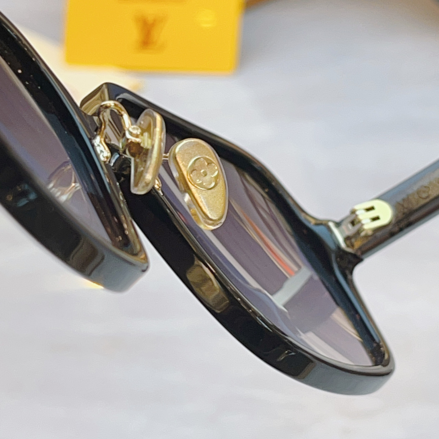 LV Glasses Z3044E 56-16-145
