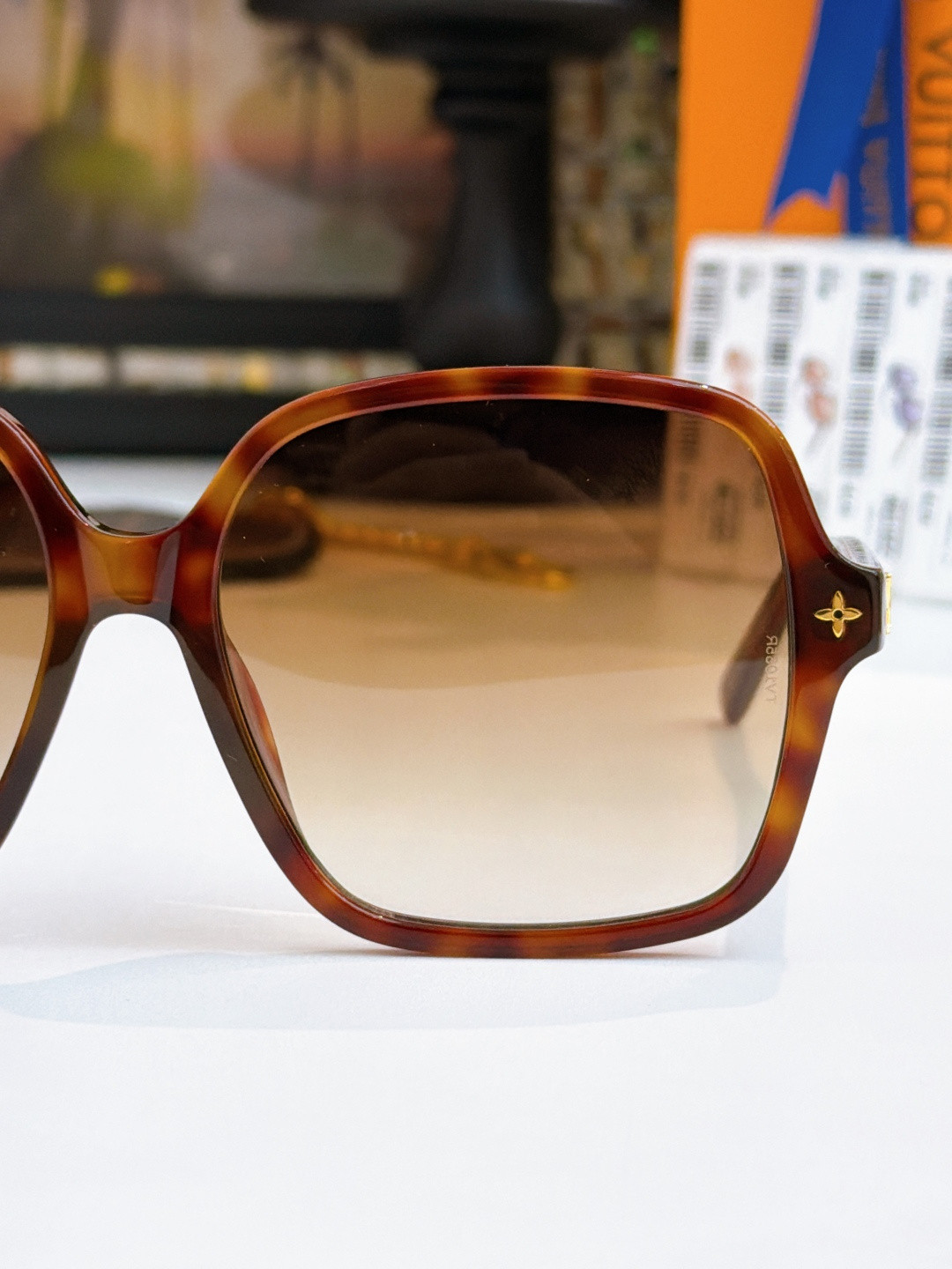 LV Aura Square Sunglasses Z2819W Z2917W 58-17-145