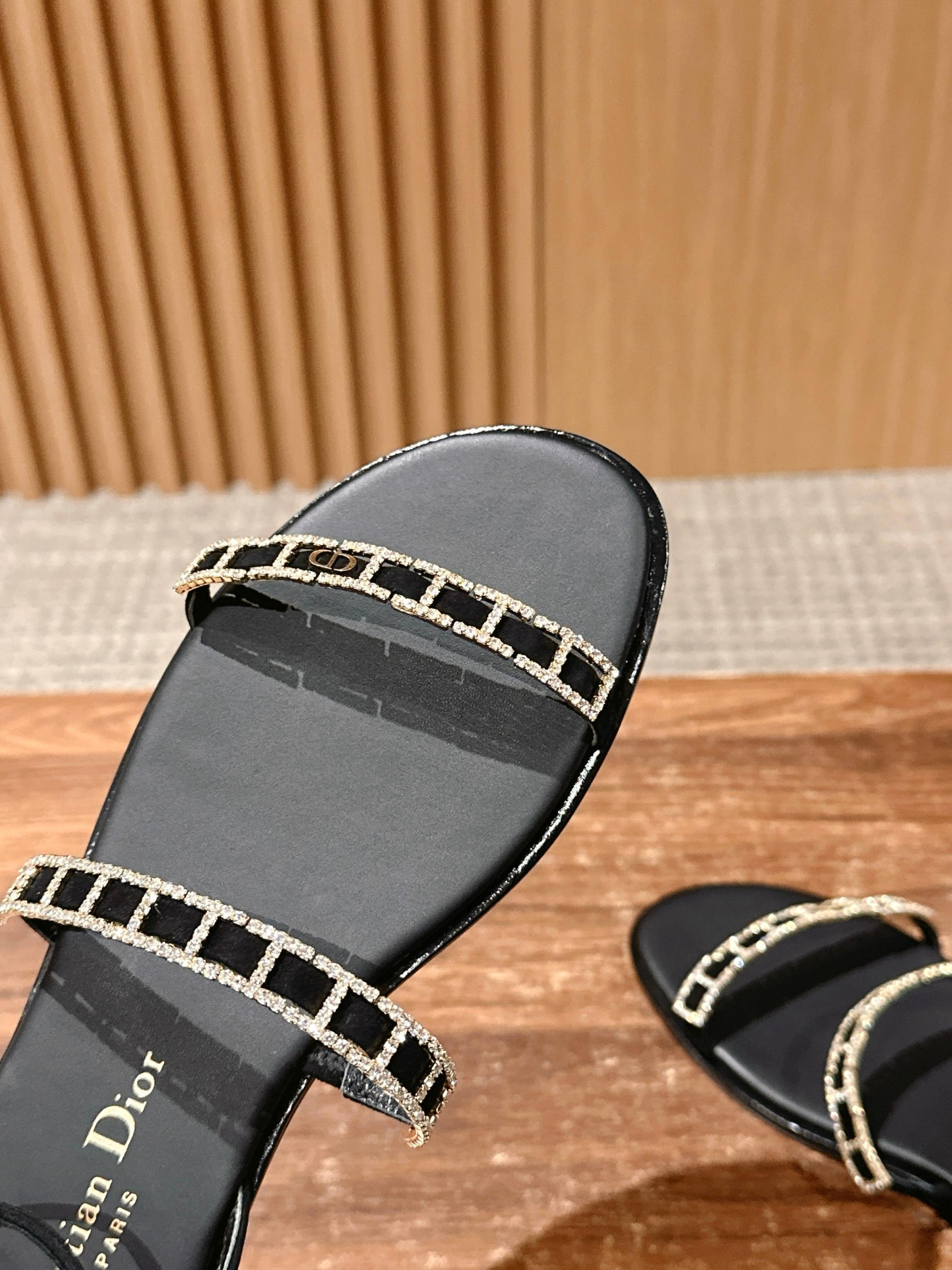 ua D10r D10rissime sandal