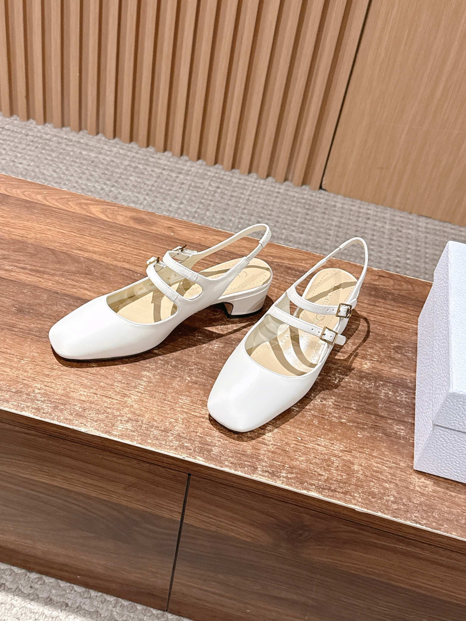 ua D10r chérie slingback pump