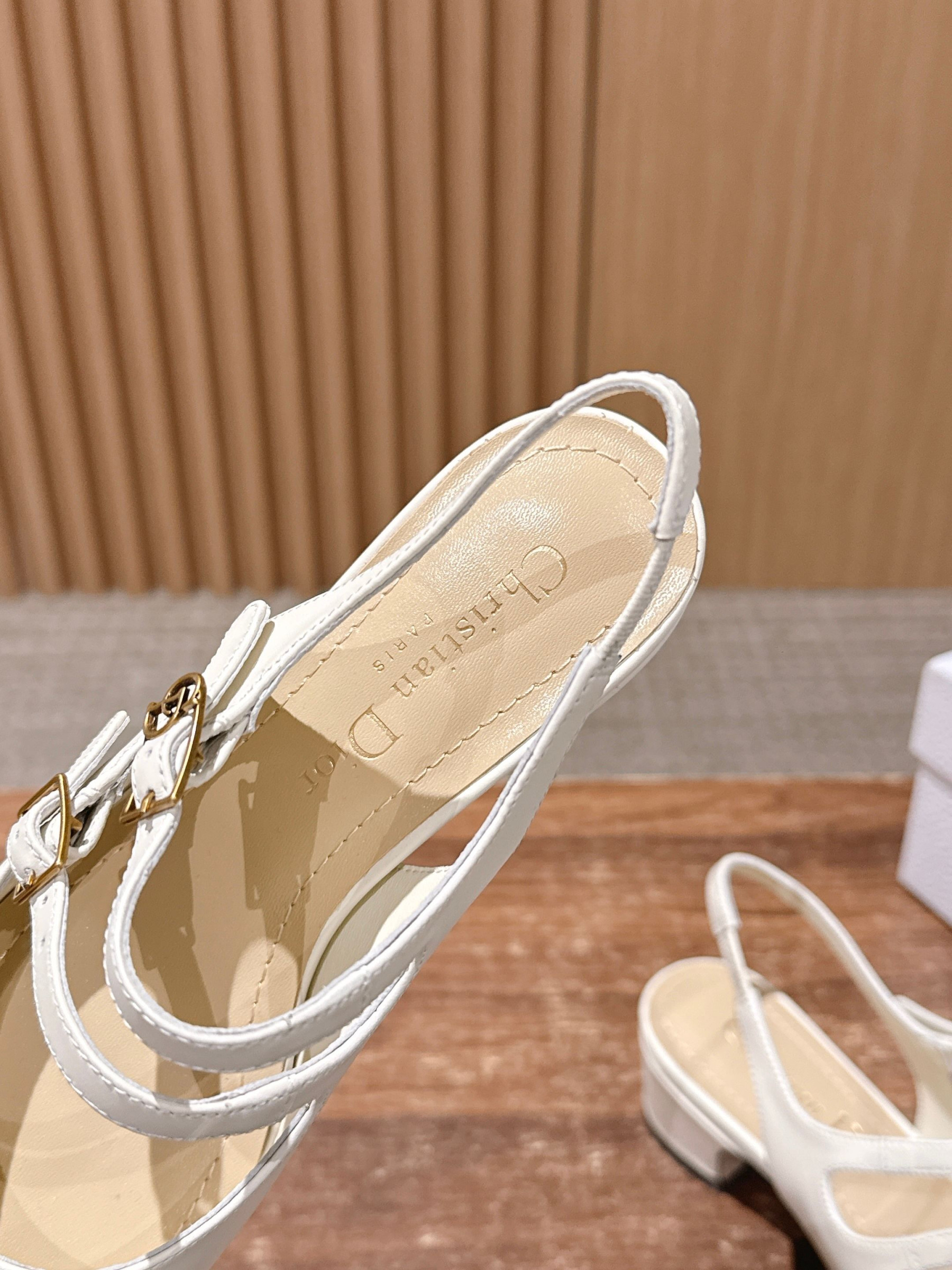 ua D10r chérie slingback pump