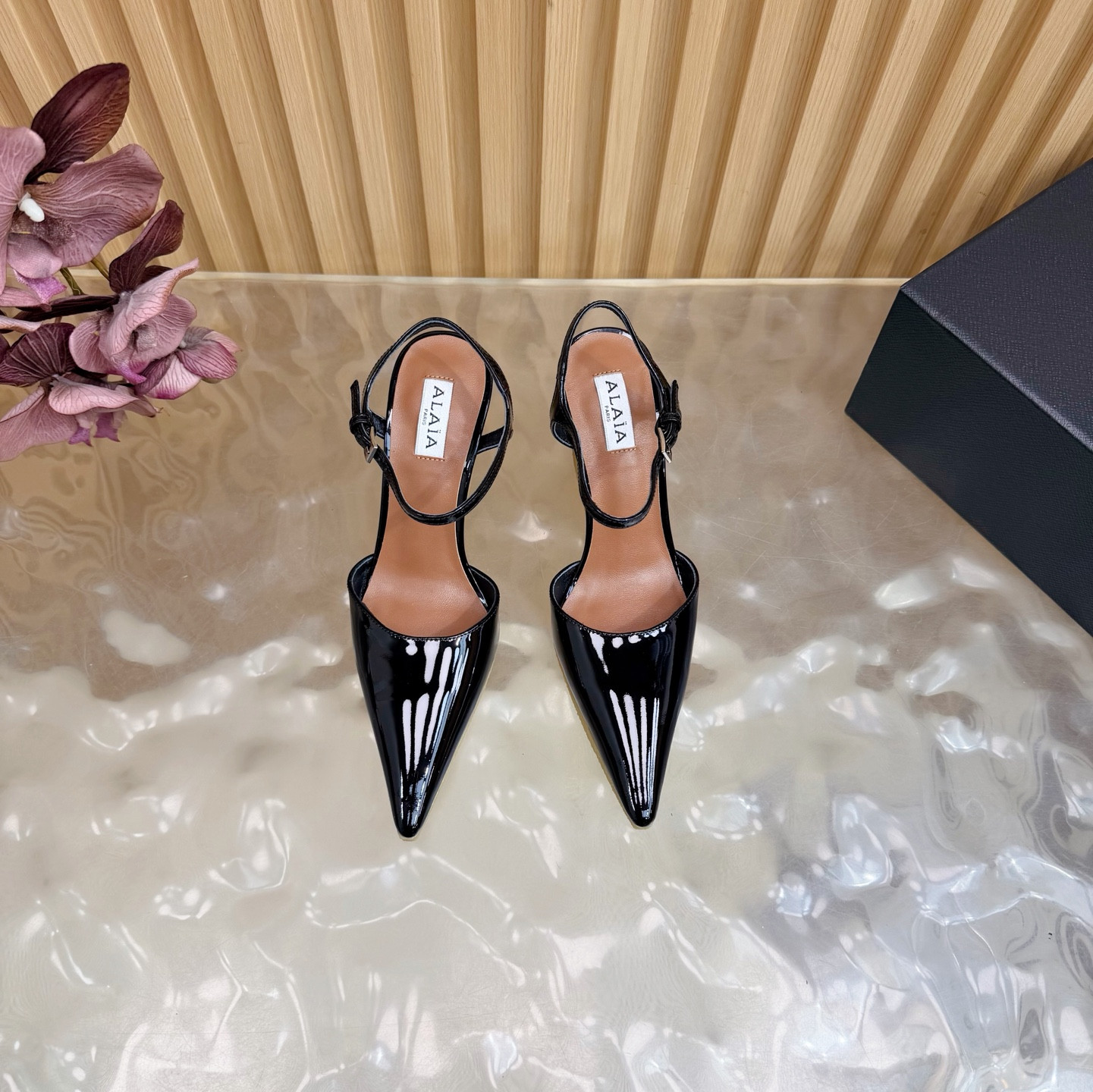 ua A1a1a wedge pumps in patent leather 9cm heel
