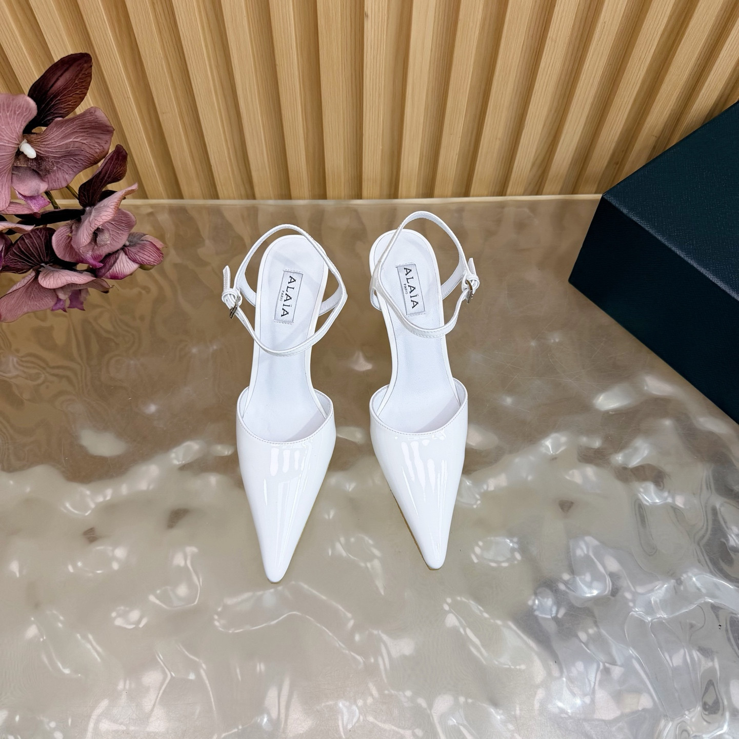 ua A1a1a wedge pumps in patent leather 9cm heel