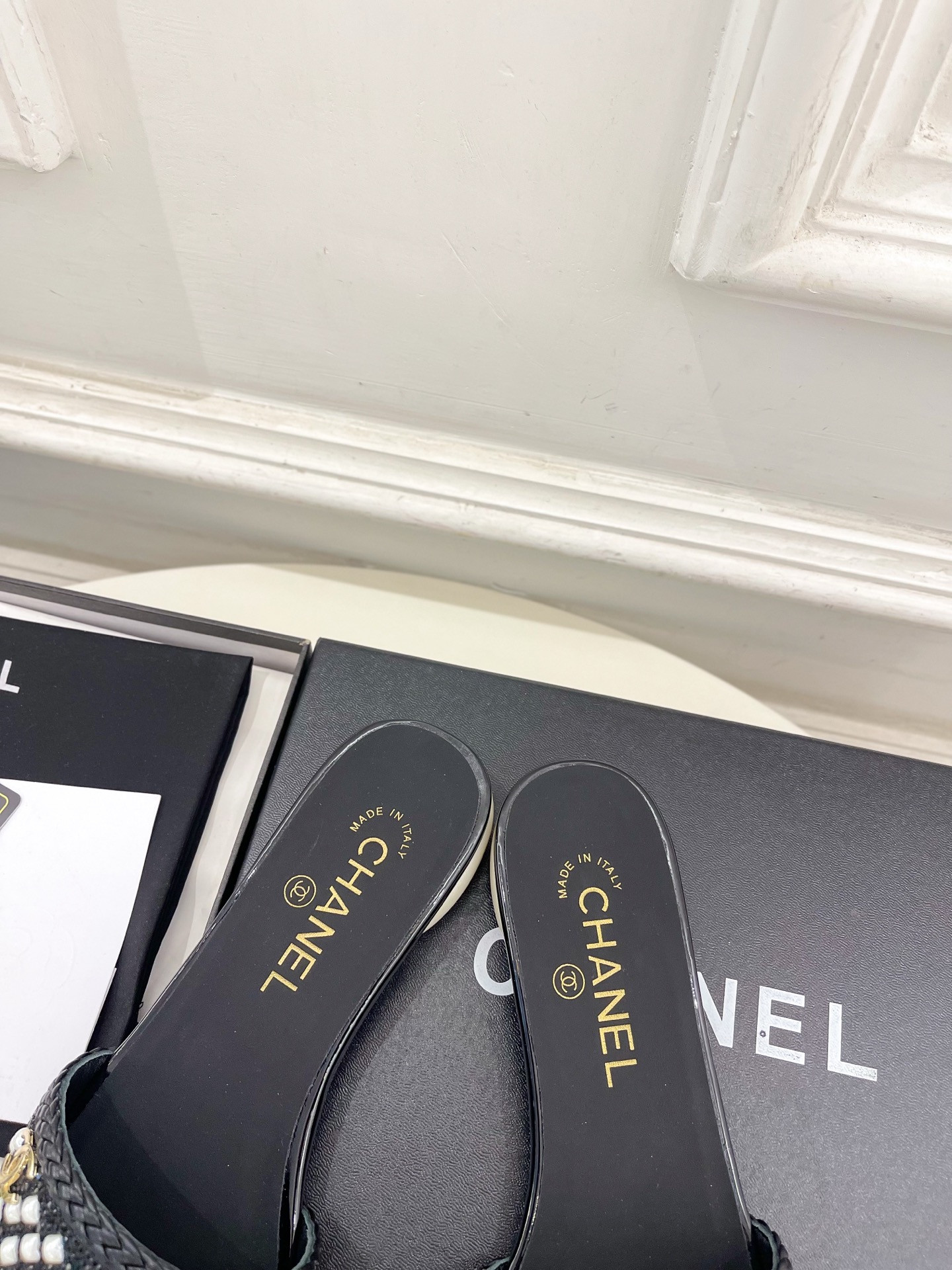 UA Chanel Slides