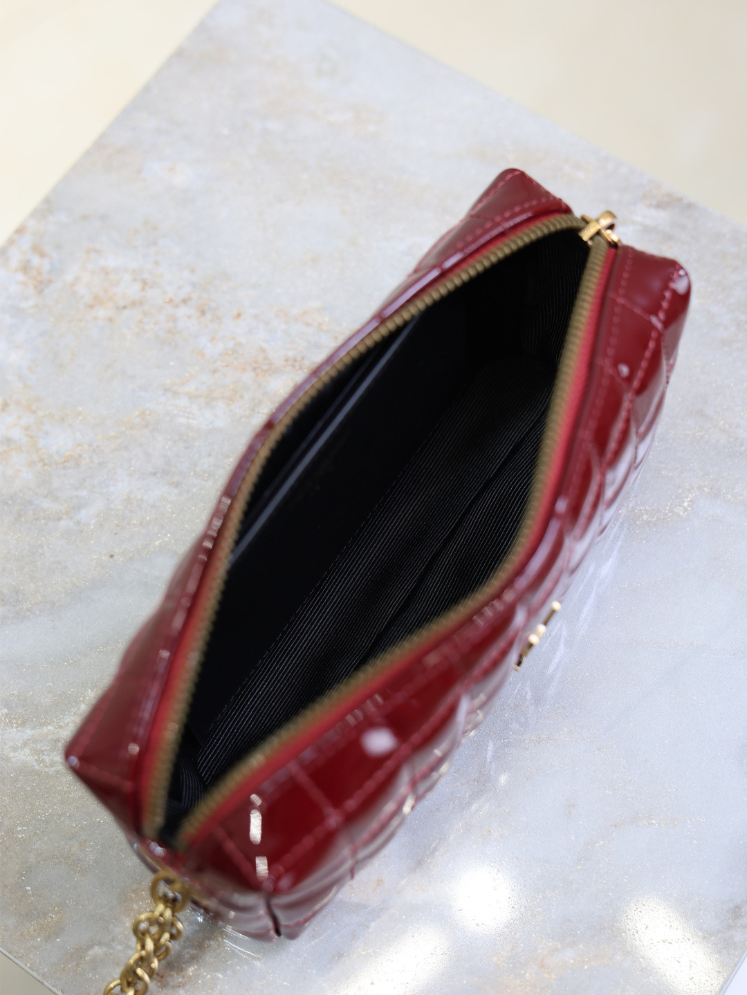 YSL CASSANDRE MATELASSÉ CARRÉ pouch on chain in shiny 18.5x8.5x4cm