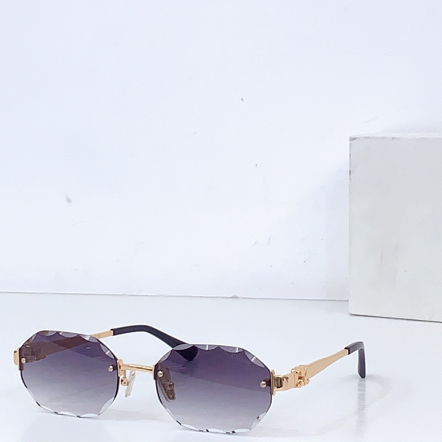 Ce1i*e glasses cl42141u 56-18-143