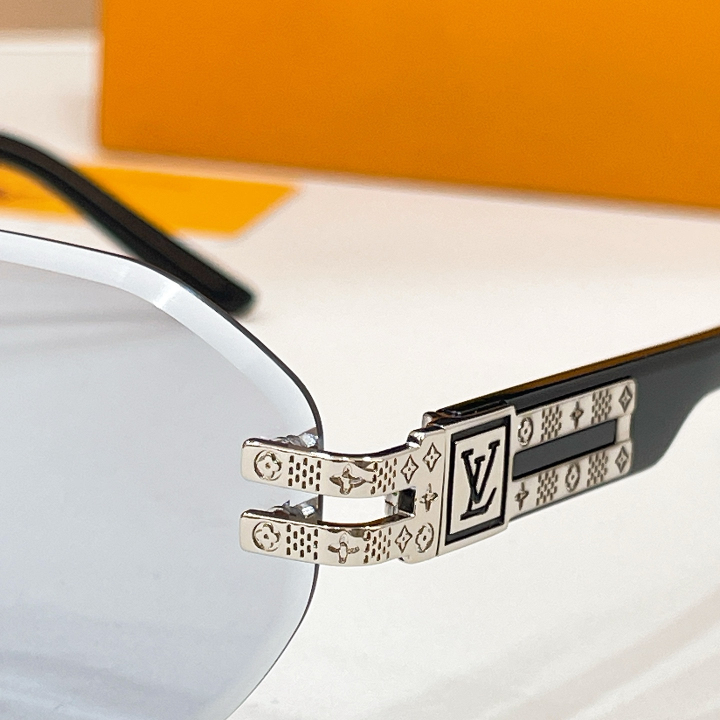 LV Glasses Z21945E 60-17-145