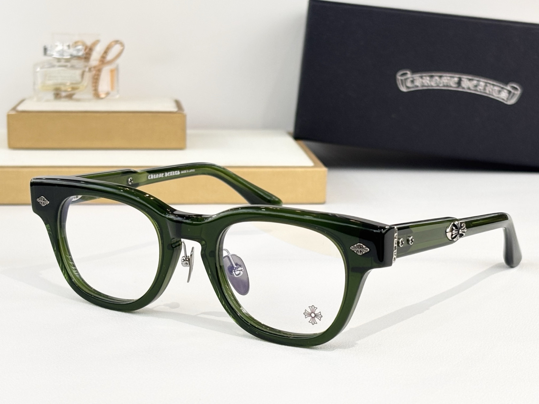 Ch*0me He**ts glasses jenna tail yea 48-23-153