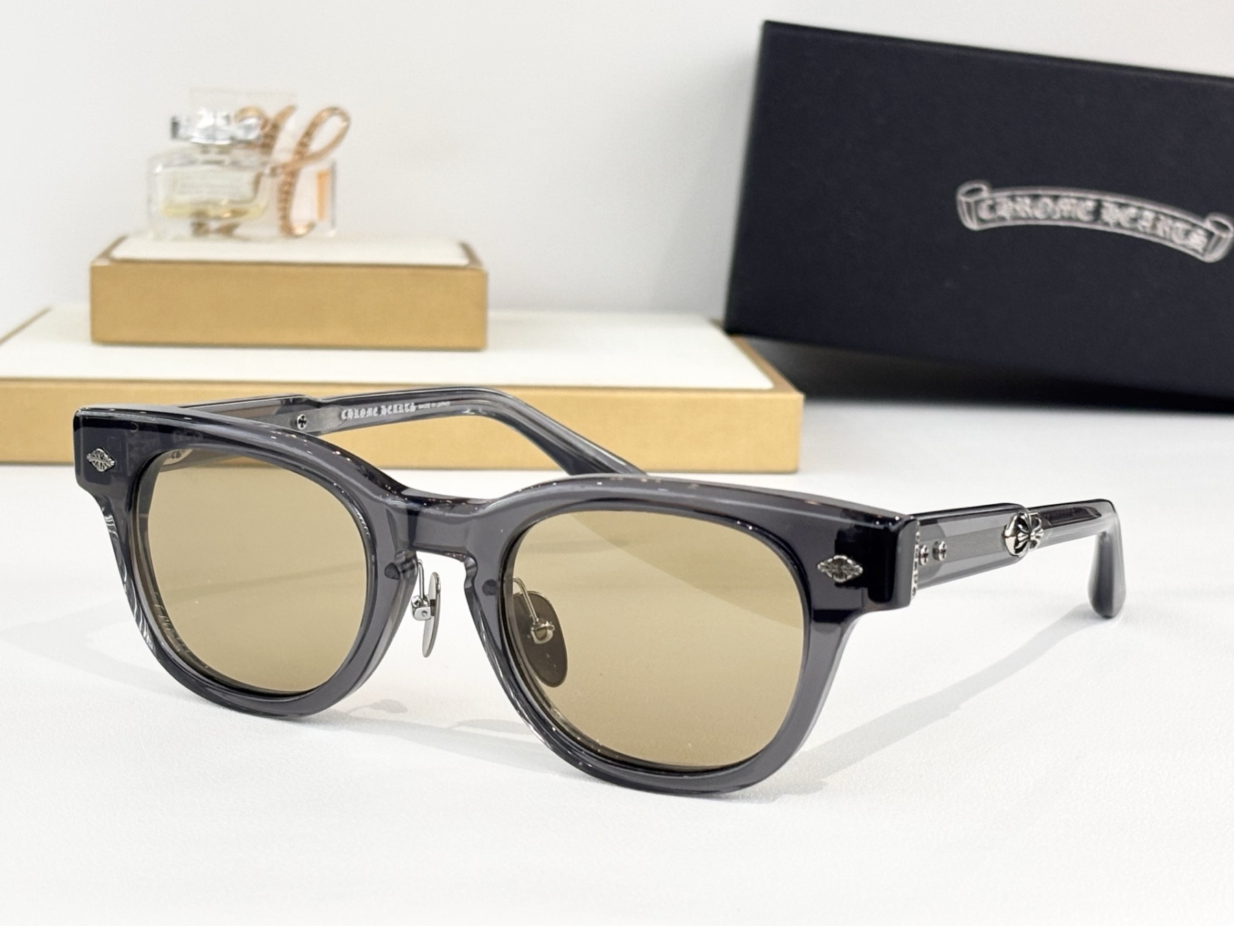 Ch*0me He**ts glasses jenna tail yea 48-23-153