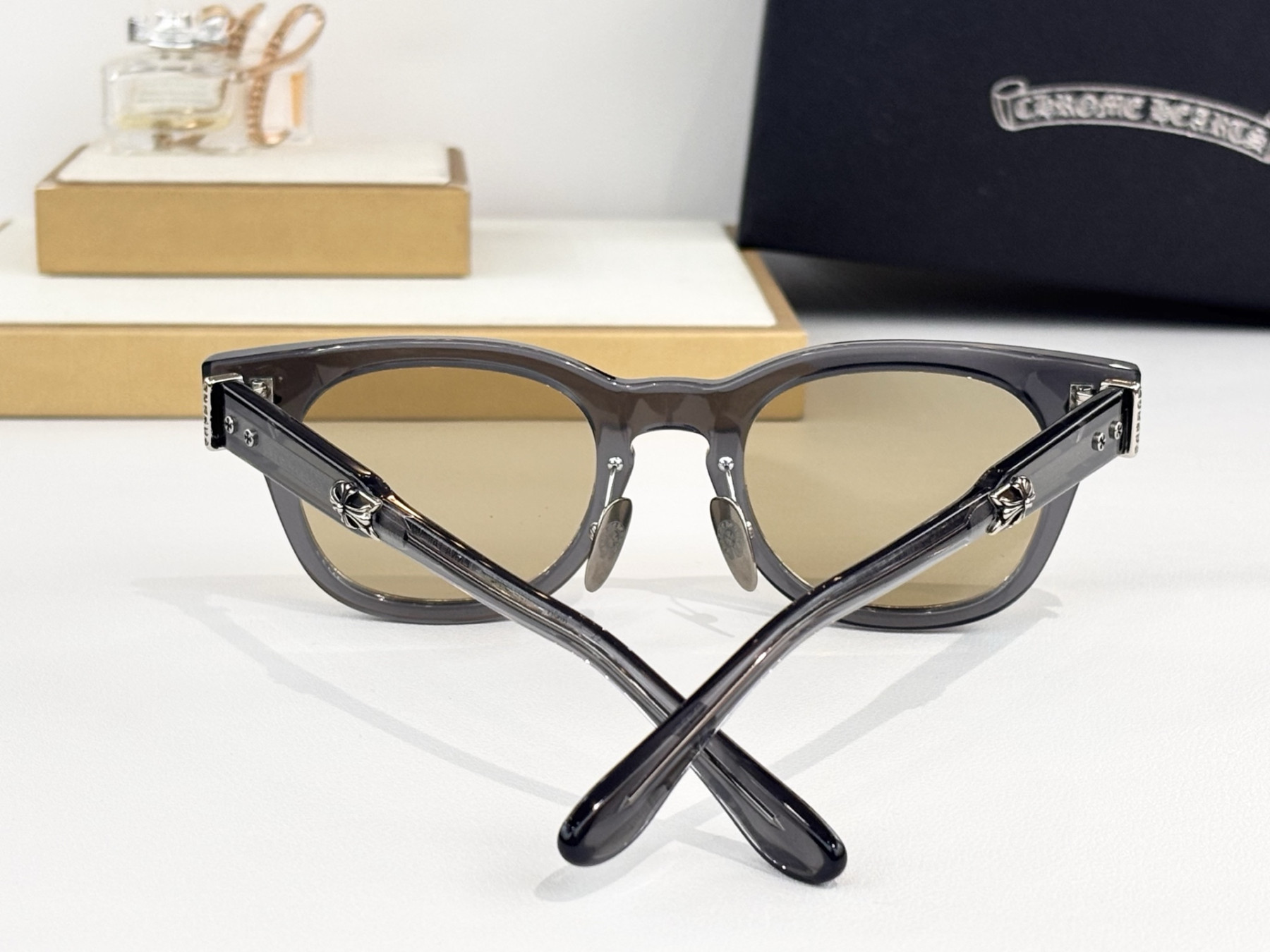 Ch*0me He**ts glasses jenna tail yea 48-23-153