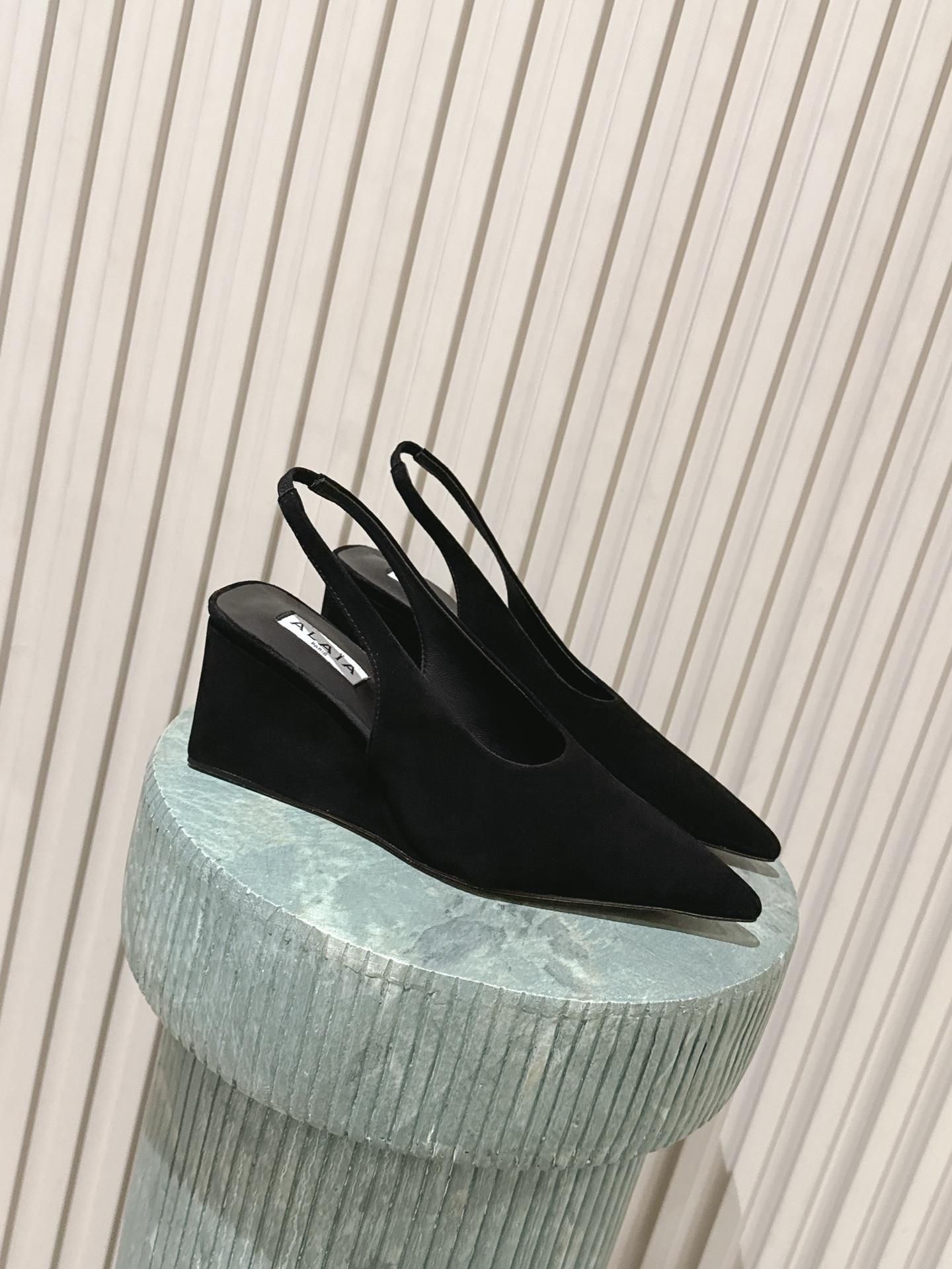 ua A1a1a cube slingbacks