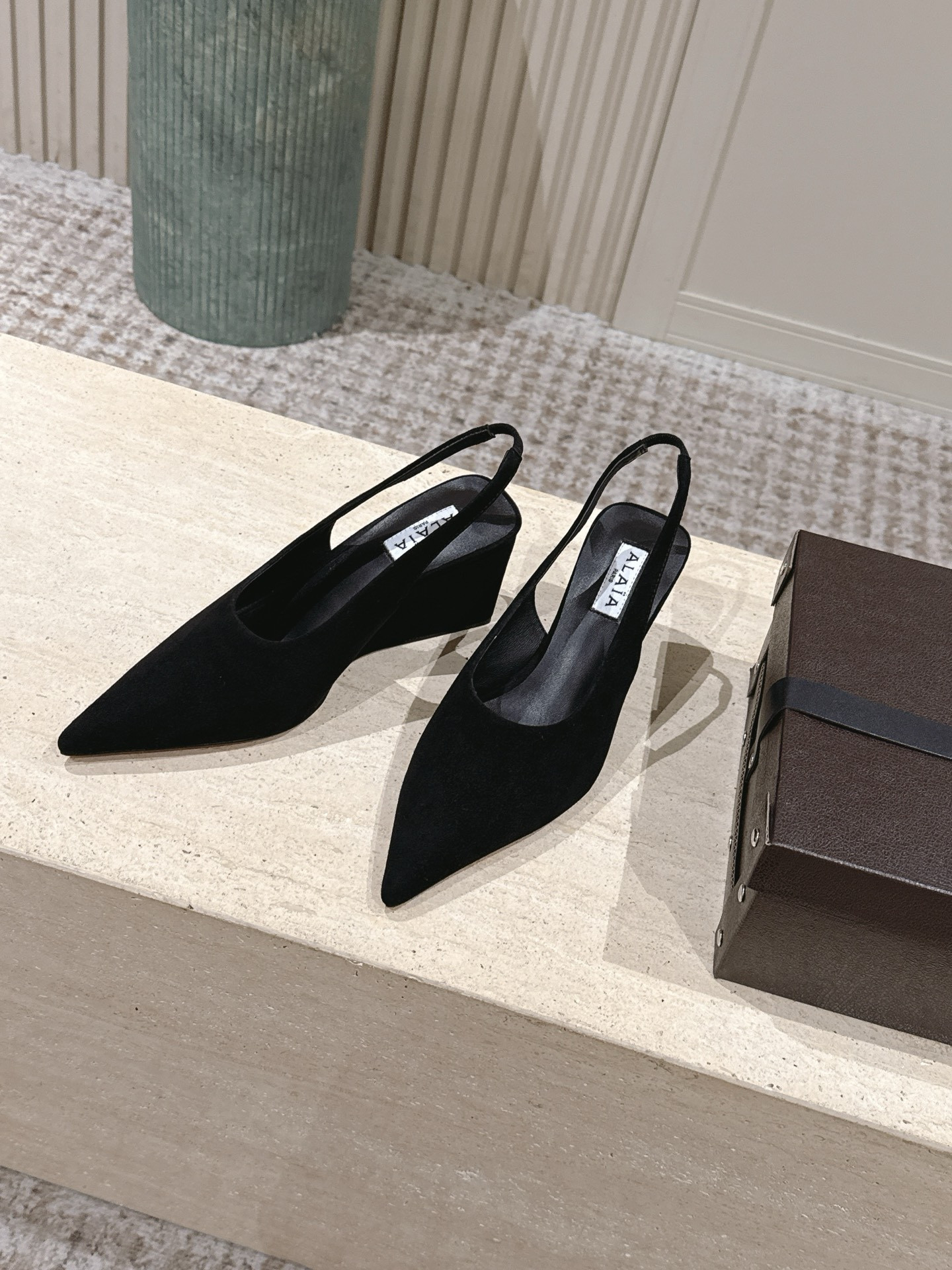 ua A1a1a cube slingbacks