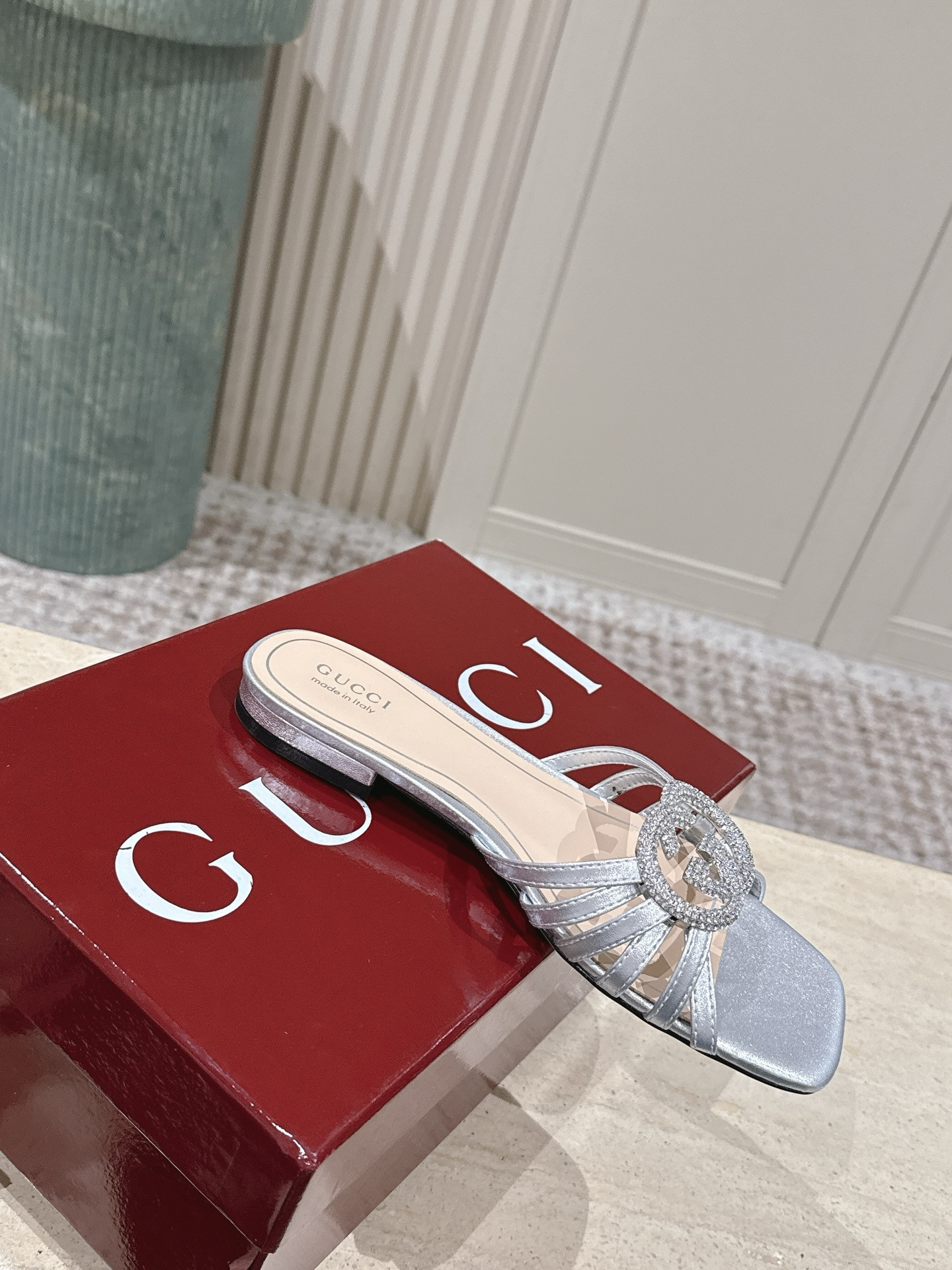 UA Gucci Slides