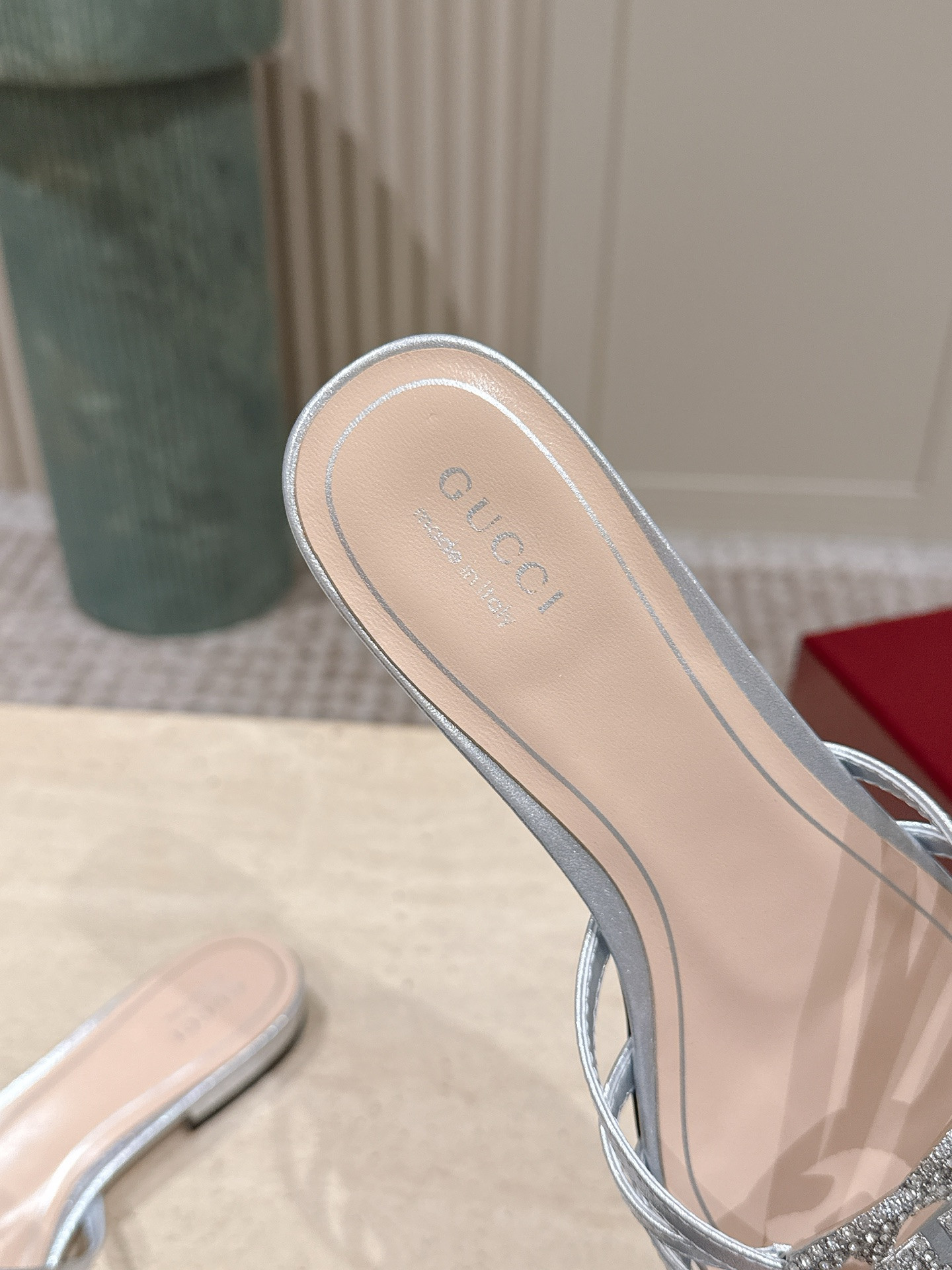 UA Gucci Slides