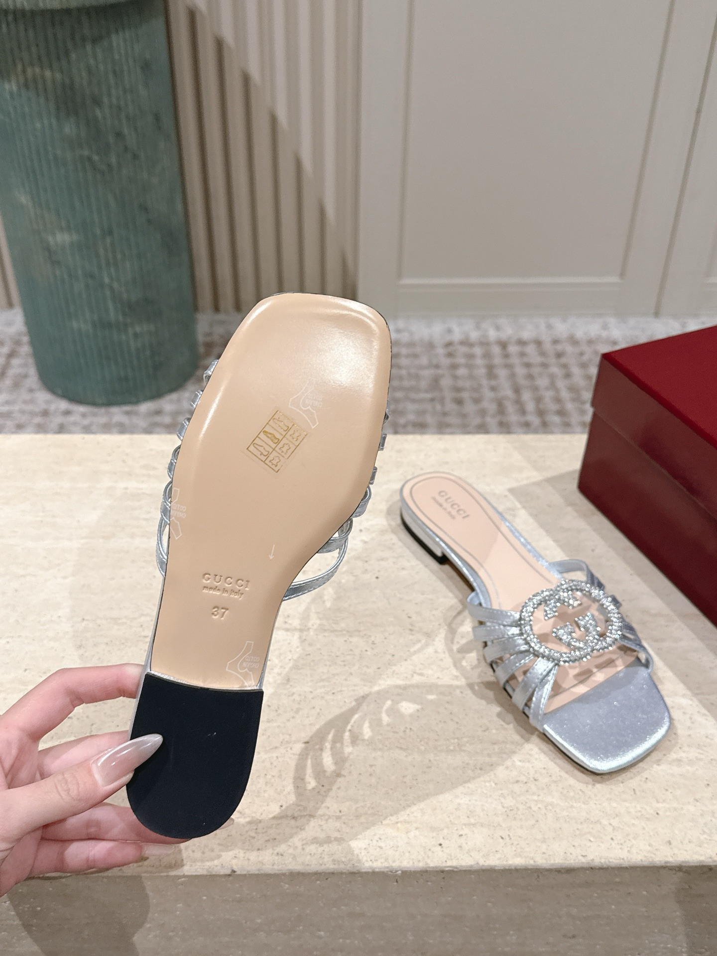 UA Gucci Slides