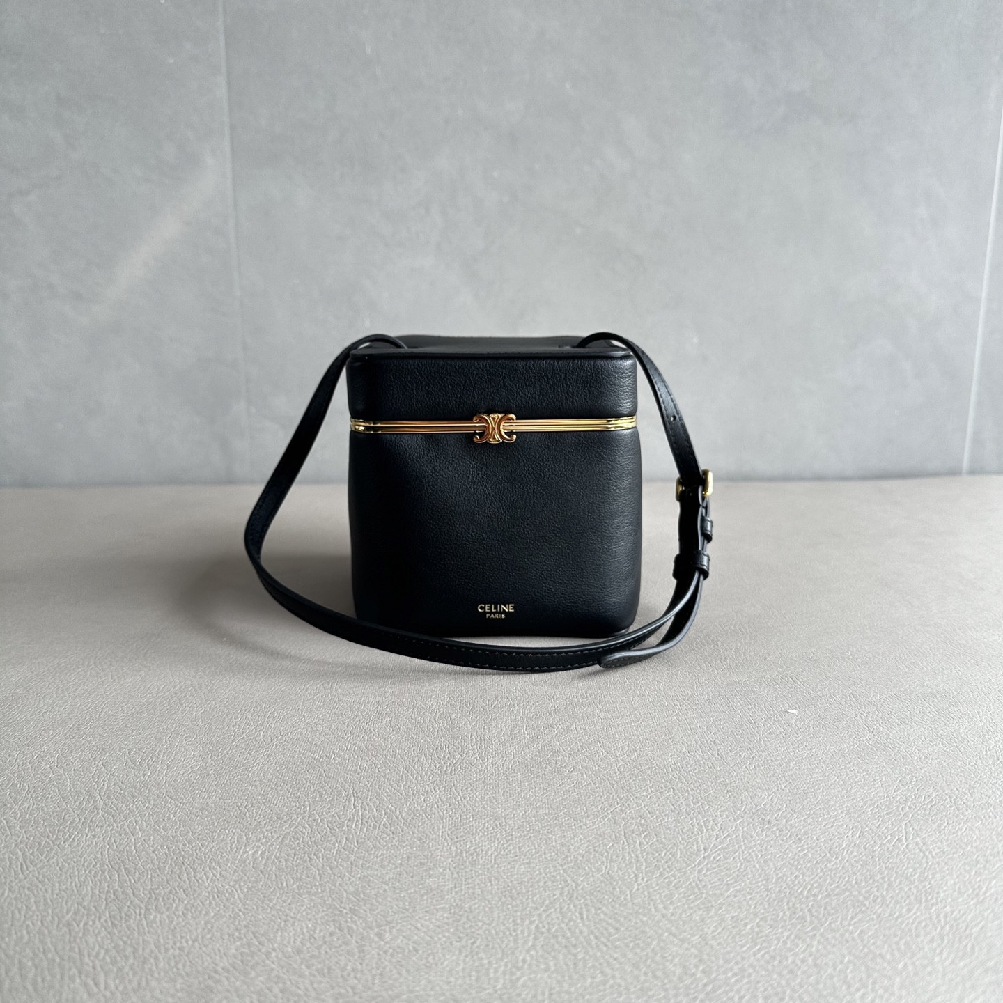 CELINE SMALL TRIOMPHE FRAME IN SUPPLE CALFSKIN 12.5x12.5x12.5cm