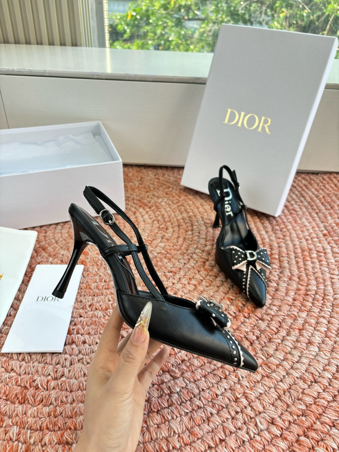 ua D10r slingback pump