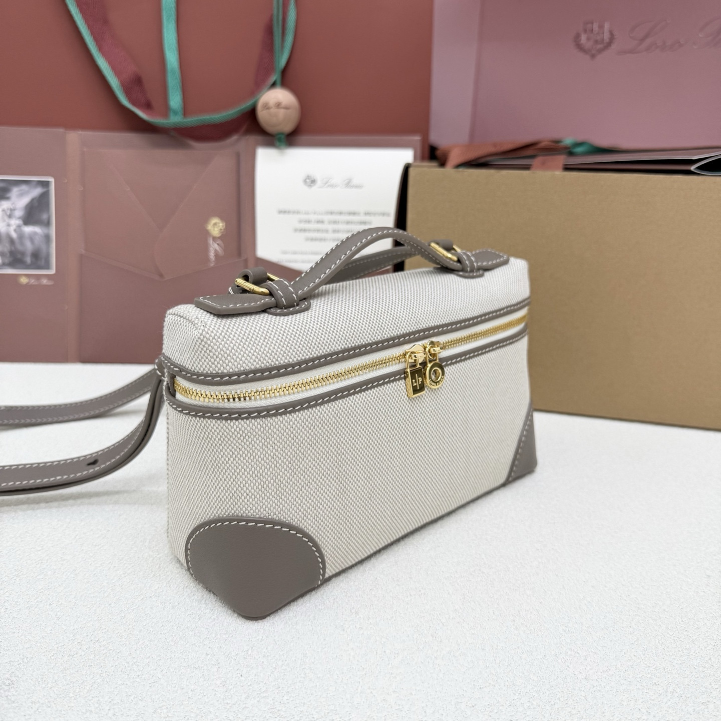 Loro Piana Extra Pocket L19 11 x 19 x 6.5 cm