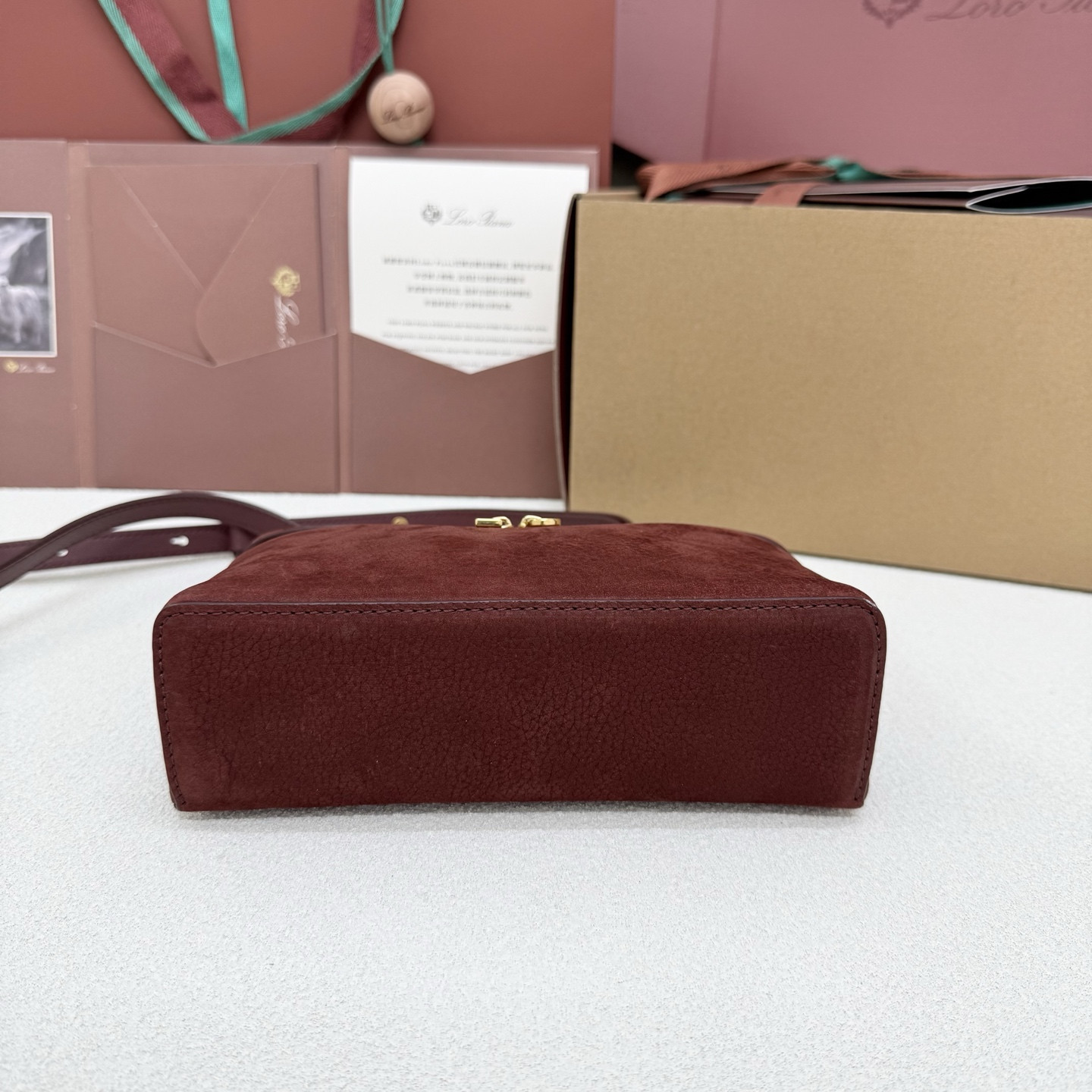 Loro Piana Extra Pocket L19 11 x 19 x 6.5 cm