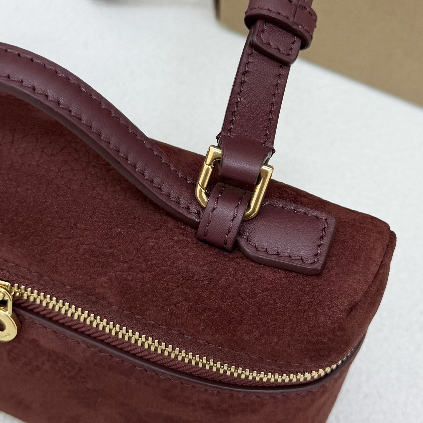 Loro Piana Extra Pocket L19 11 x 19 x 6.5 cm
