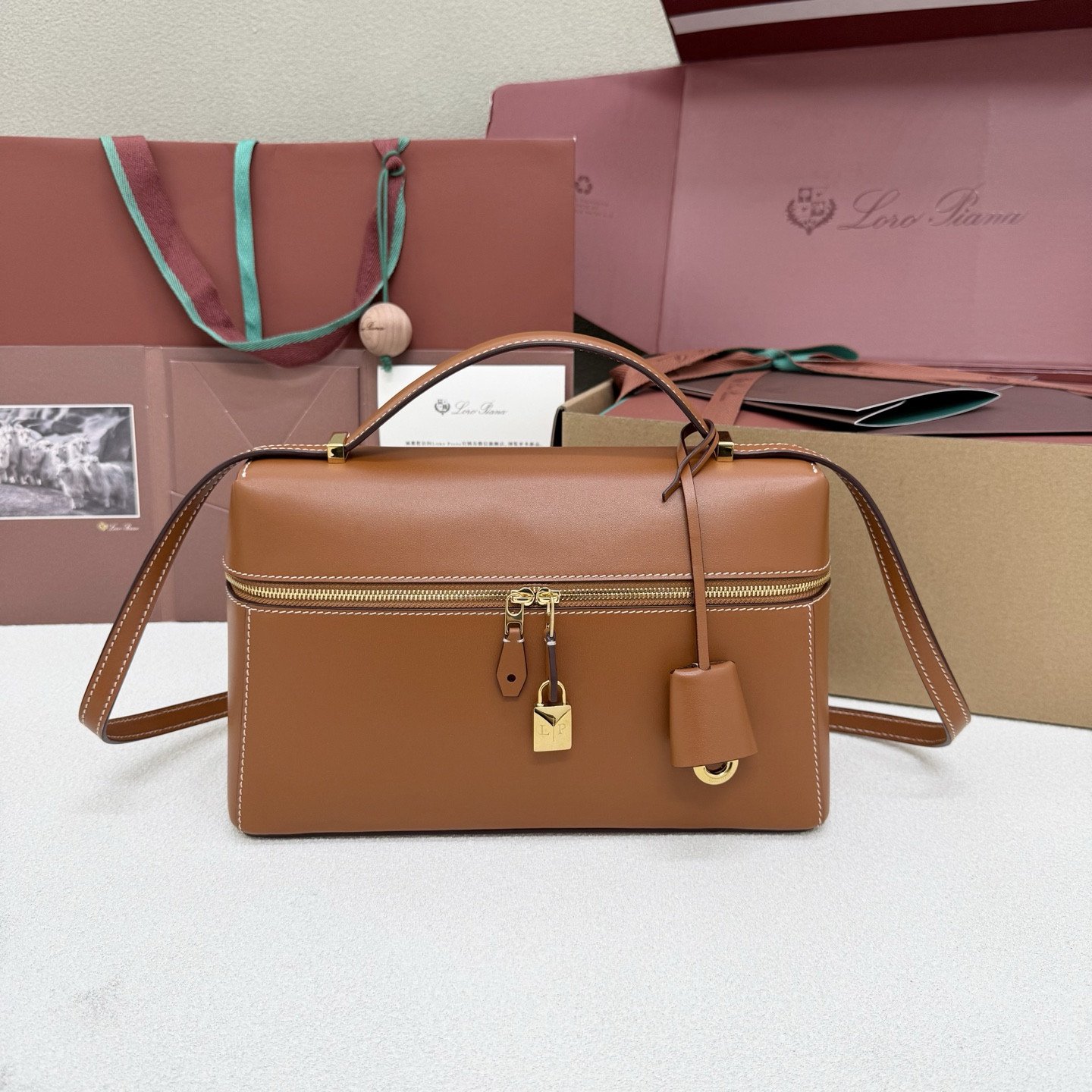 Loro Piana Extra Pocket L27 16x27x10cm