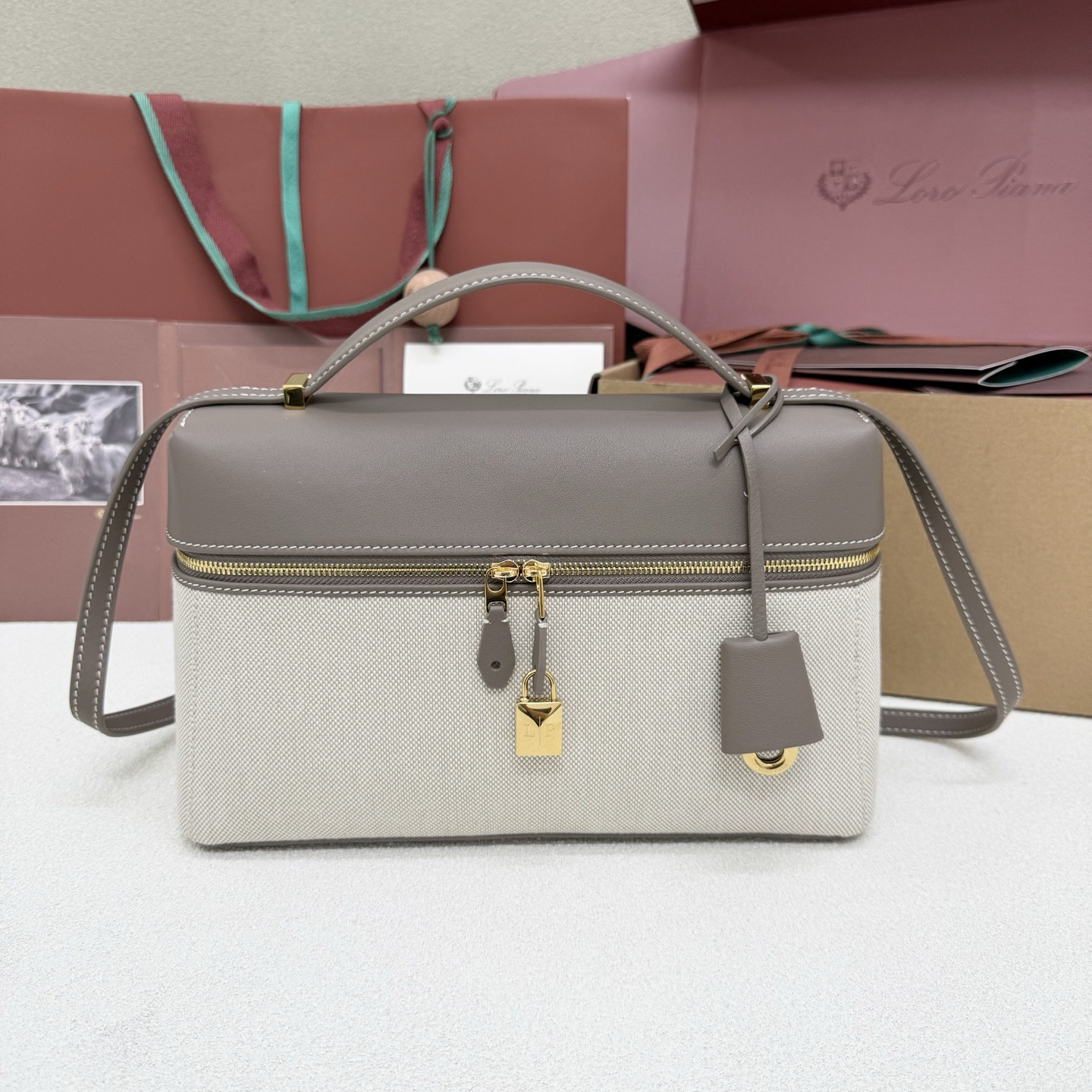 Loro Piana Extra Pocket L27 16x27x10cm