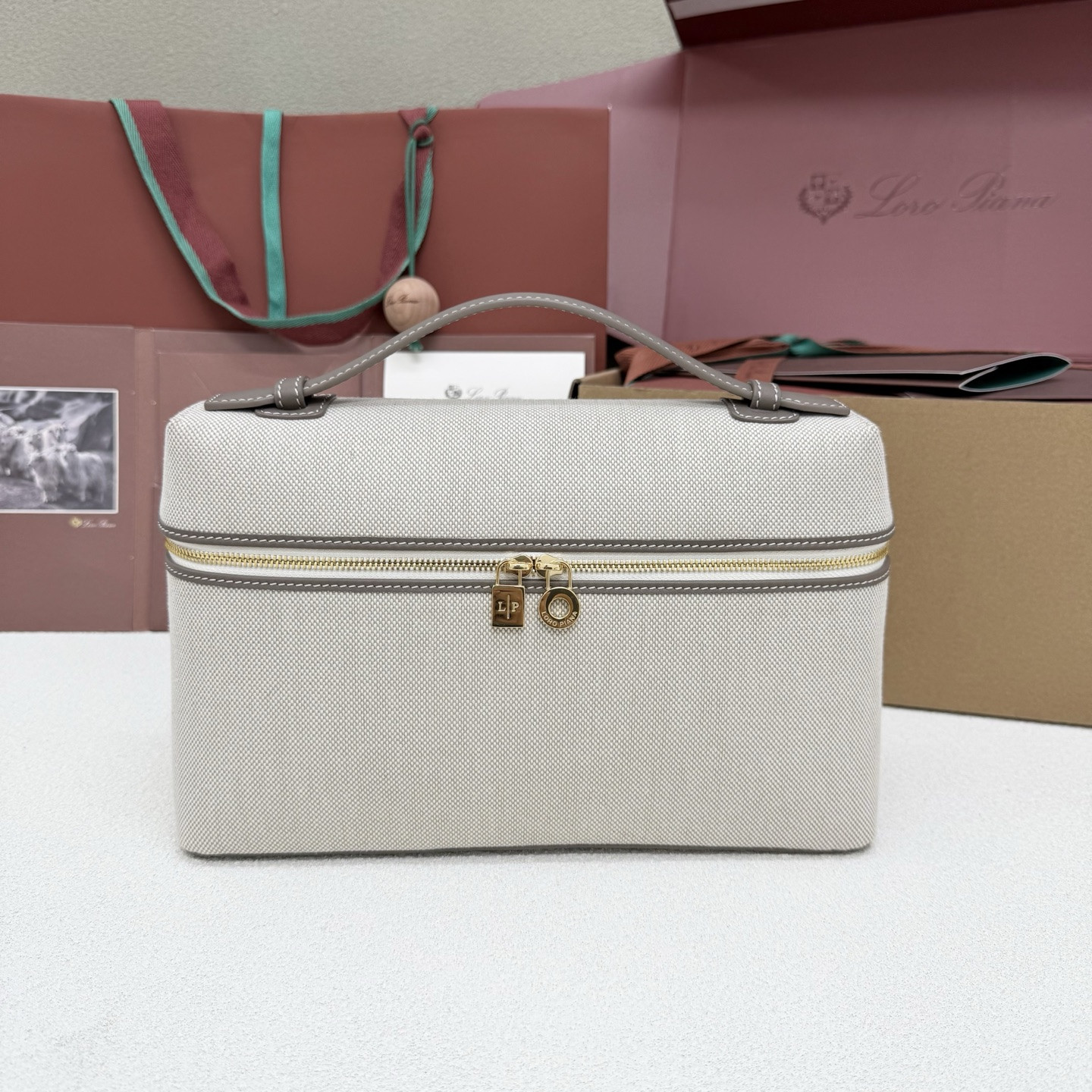Loro Piana Extra Pocket L27 16x27x10cm