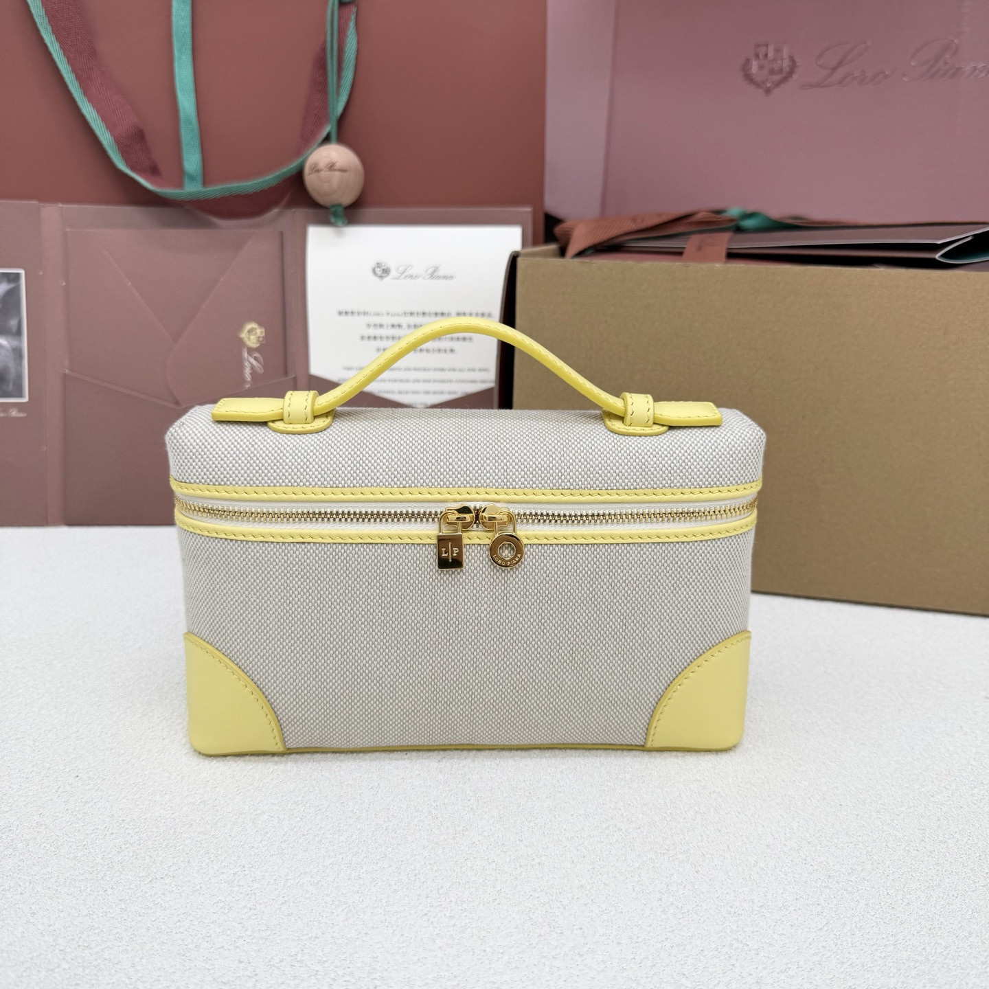 Loro Piana Extra Pocket L19 11 x 19 x 6.5 cm