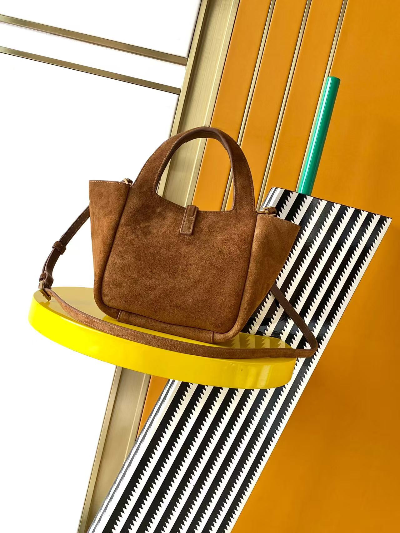 YSL LE 5 À 7 BABY BEA in suede 18x15x13cm