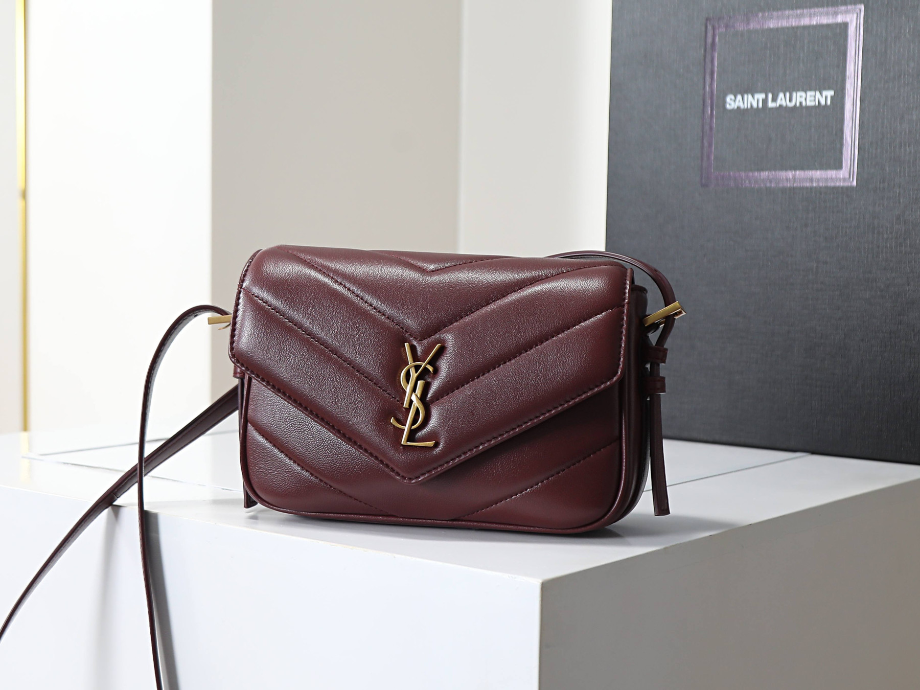 YSL LOULOU toy crossbody in MATELASSÉ lambskin 21x14x5cm