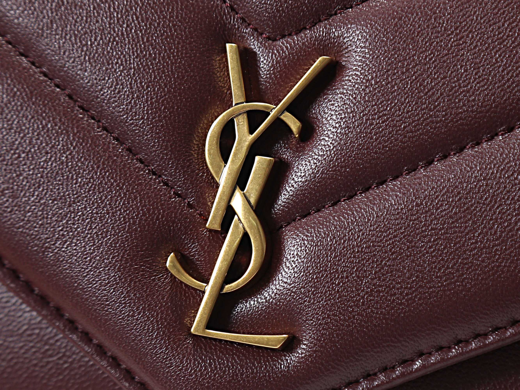 YSL LOULOU toy crossbody in MATELASSÉ lambskin 21x14x5cm